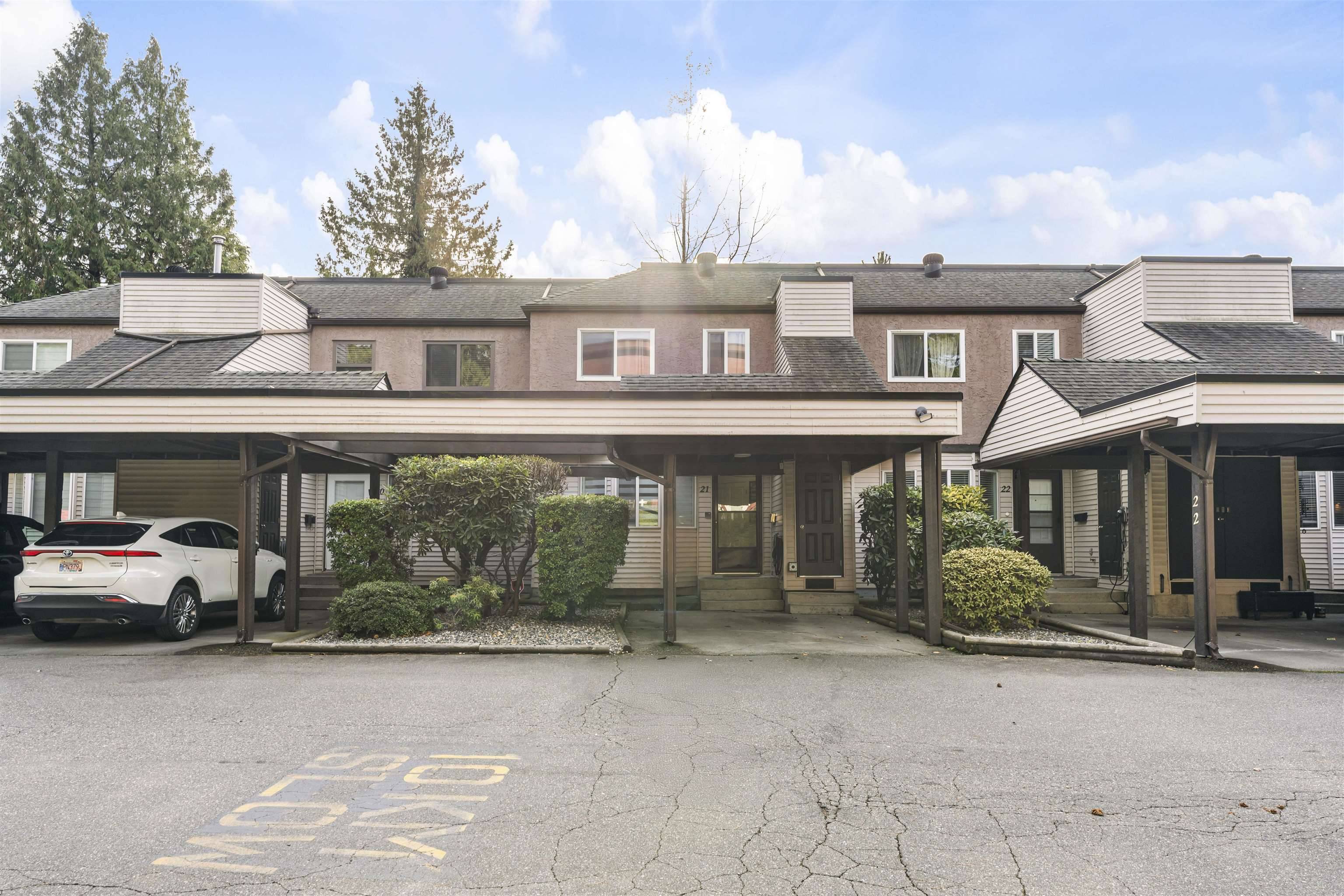 Surrey, BC V3W 5J9,7521 140 ST #21