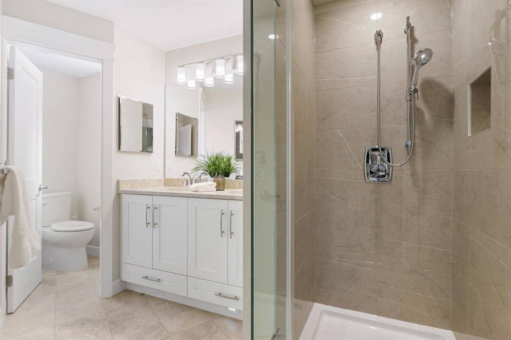 Langley, BC V2Y 2C4,20932 83 AVE #120