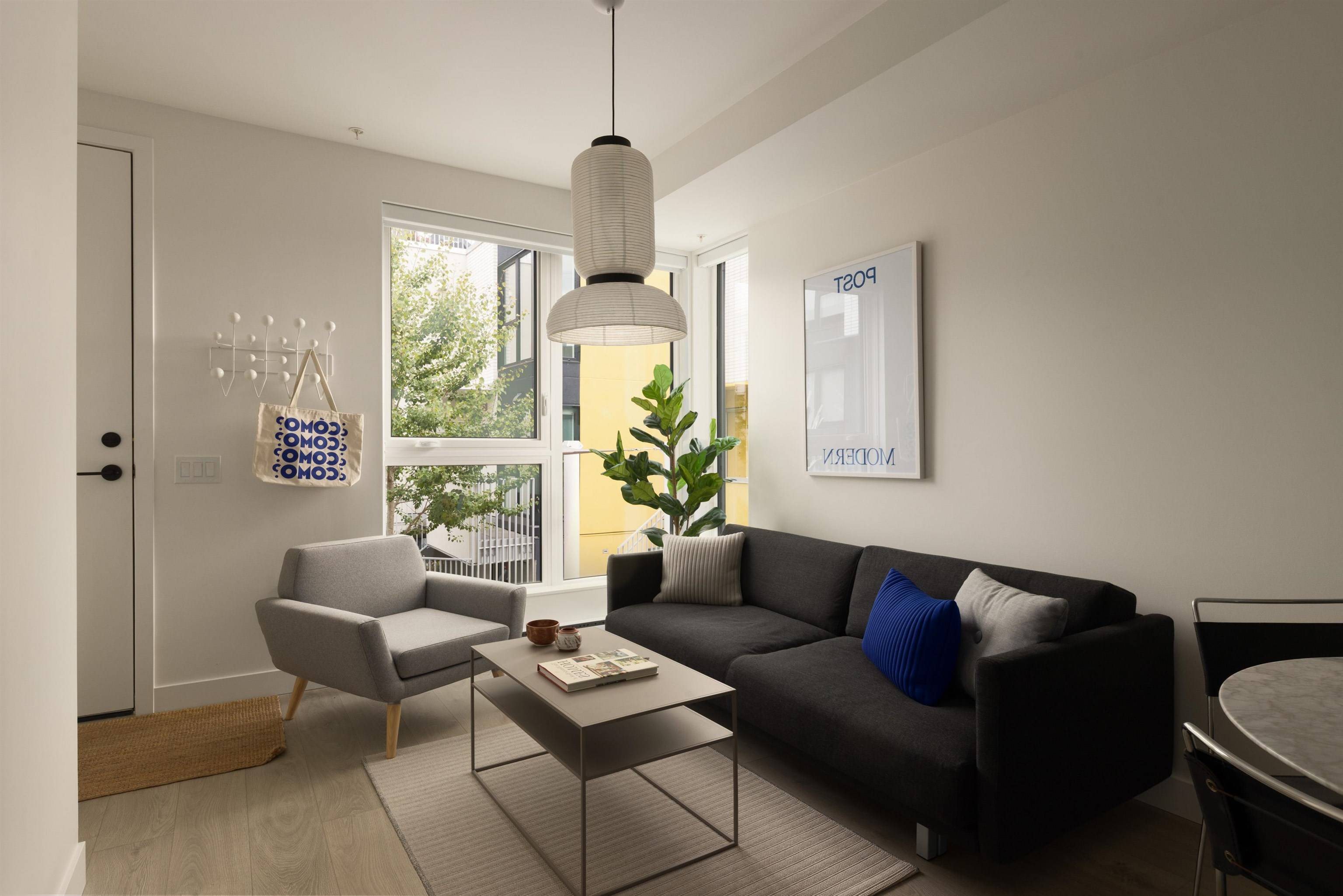 Vancouver, BC V5T 0K5,322 E 15th AVE #215