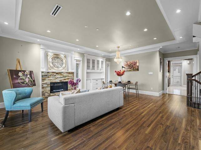 Vancouver, BC V5X 2A1,455 E 60th AVE