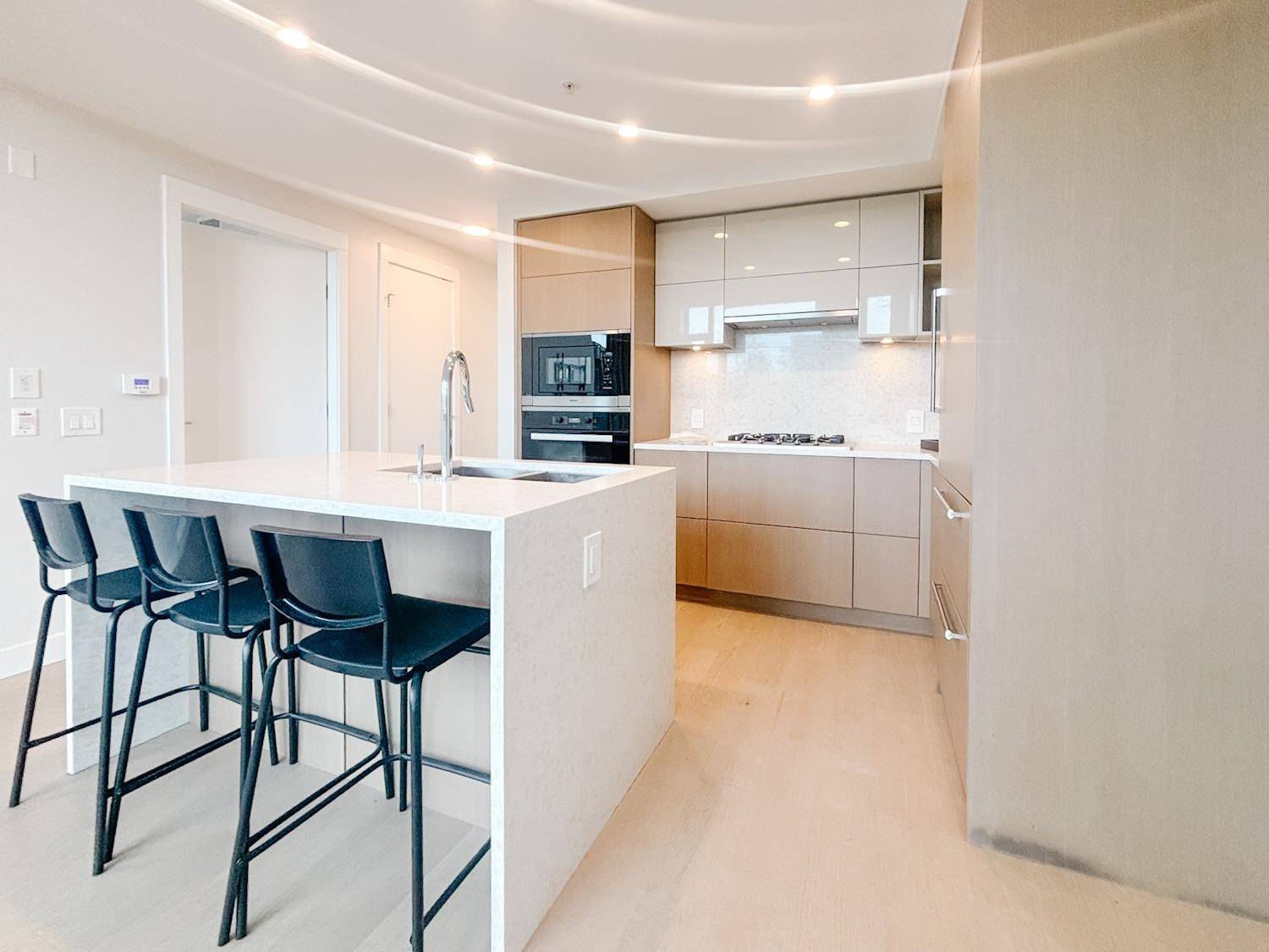 Vancouver, BC V5Y 2J3,469 West King Edward AVE #205