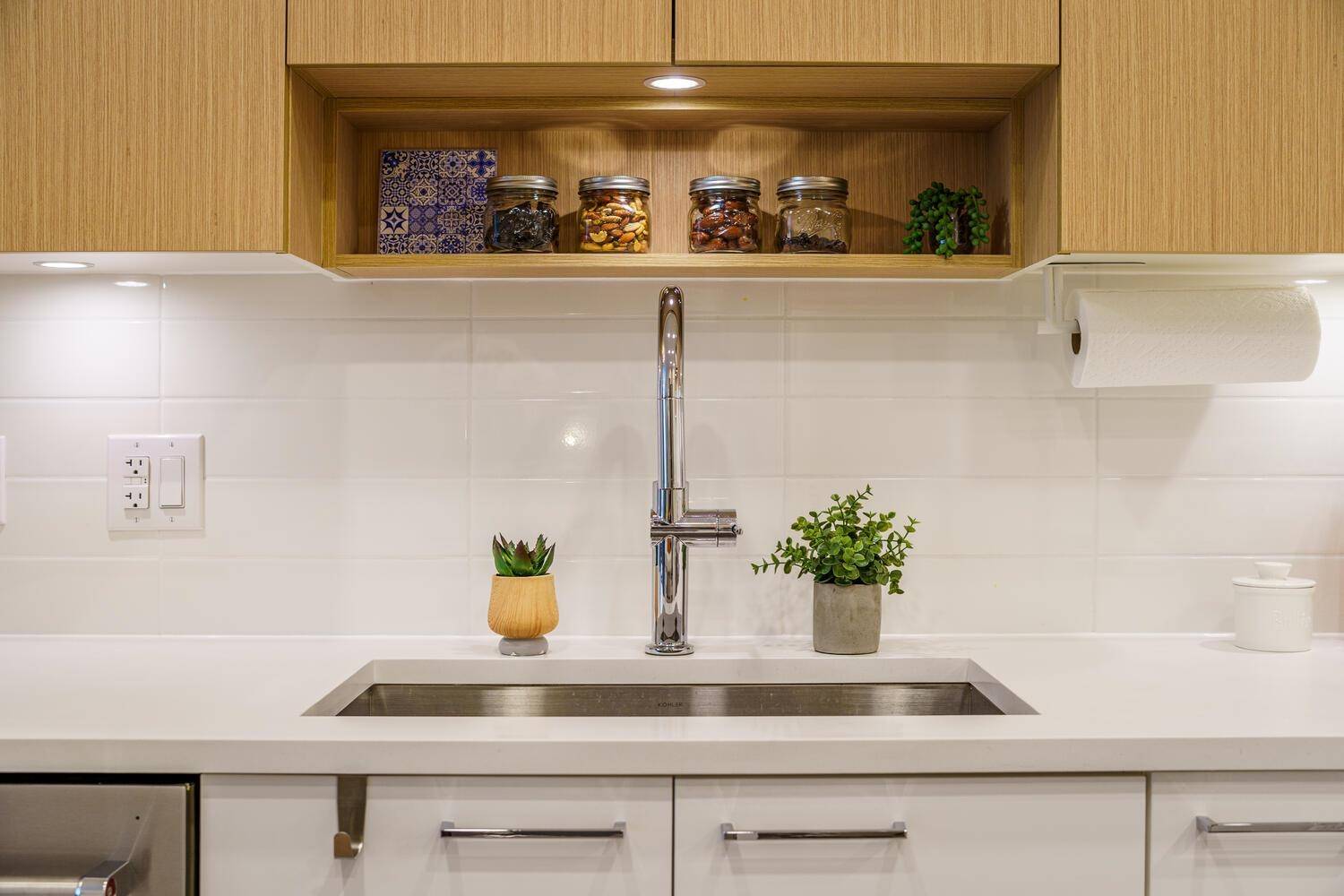 Burnaby, BC V3N 0H8,7588 16th ST #313