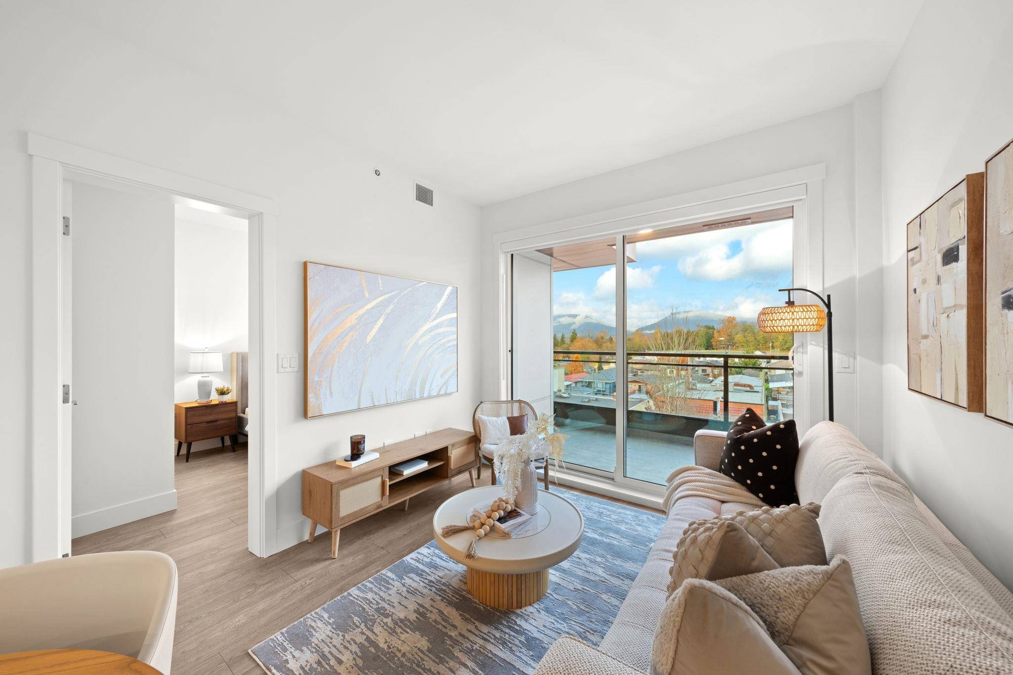 Burnaby, BC V5C 0P4,4788 Hastings ST #419