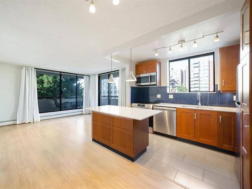 Burnaby, BC V5E 3Z8,7171 Beresford ST #701