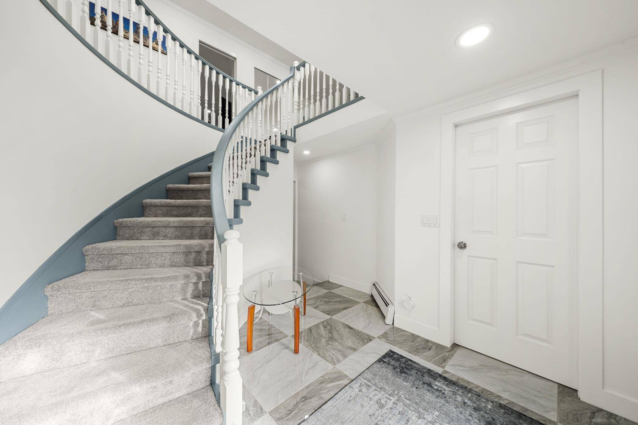 Surrey, BC V3W 3Y2,8782 143a ST