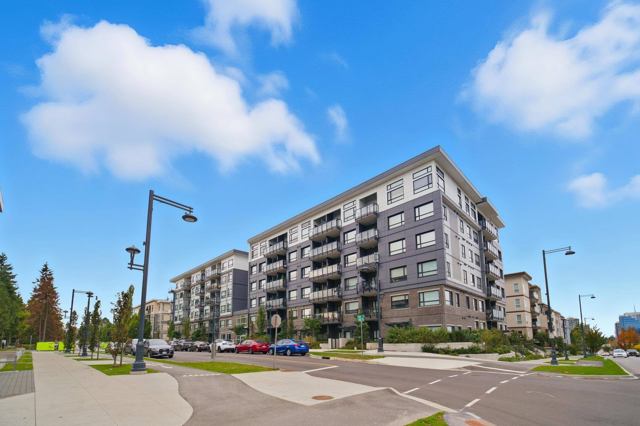 Surrey, BC V3T 0T5,10777 138 ST #225