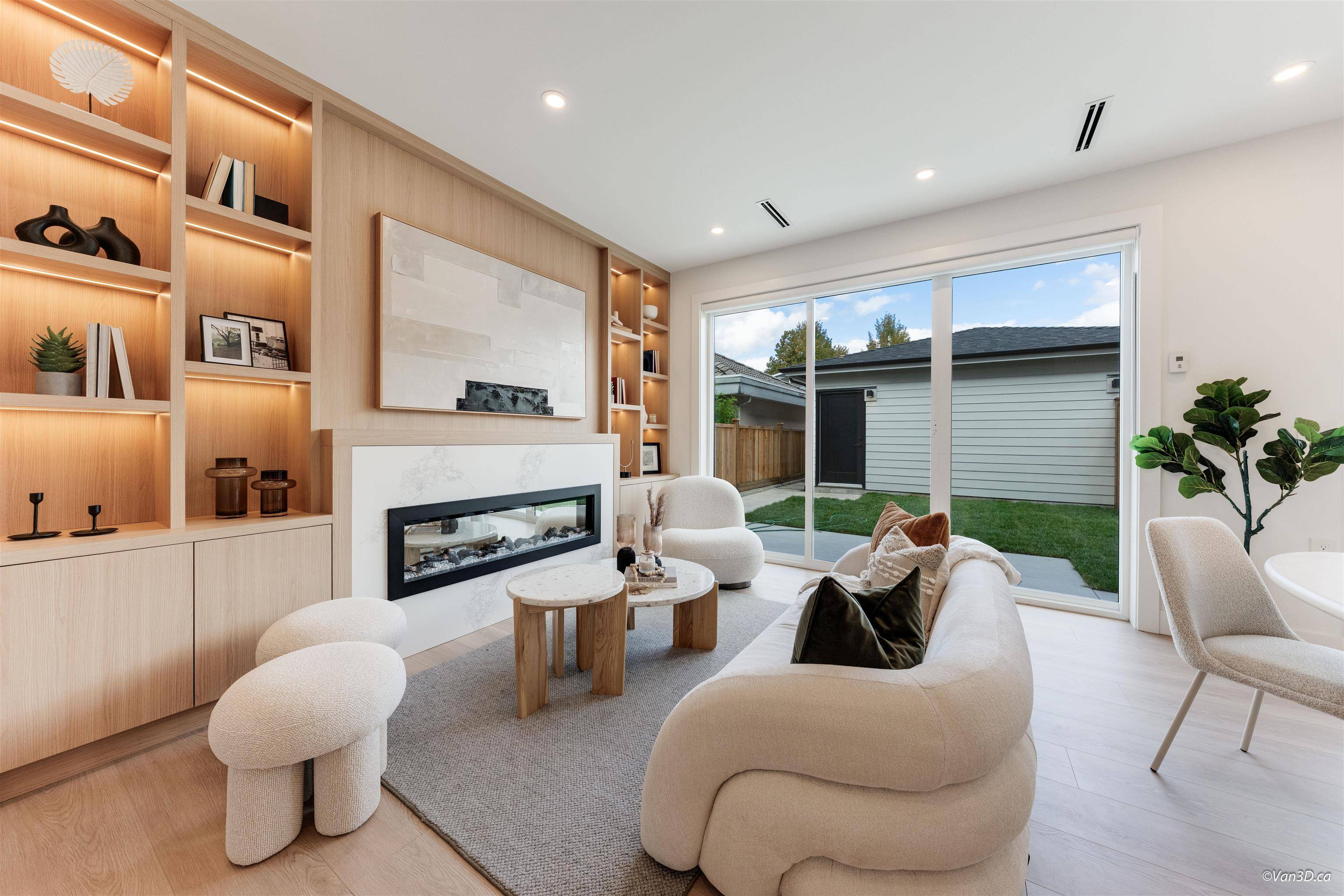 Vancouver, BC V5S 1B1,3121 E 46th AVE #2