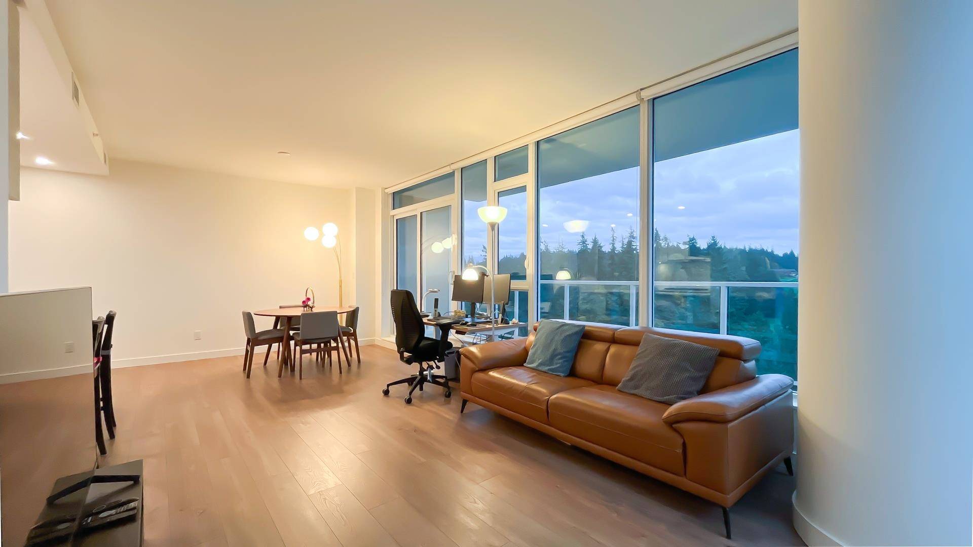 Coquitlam, BC V3K 0G7,595 Austin AVE #1704