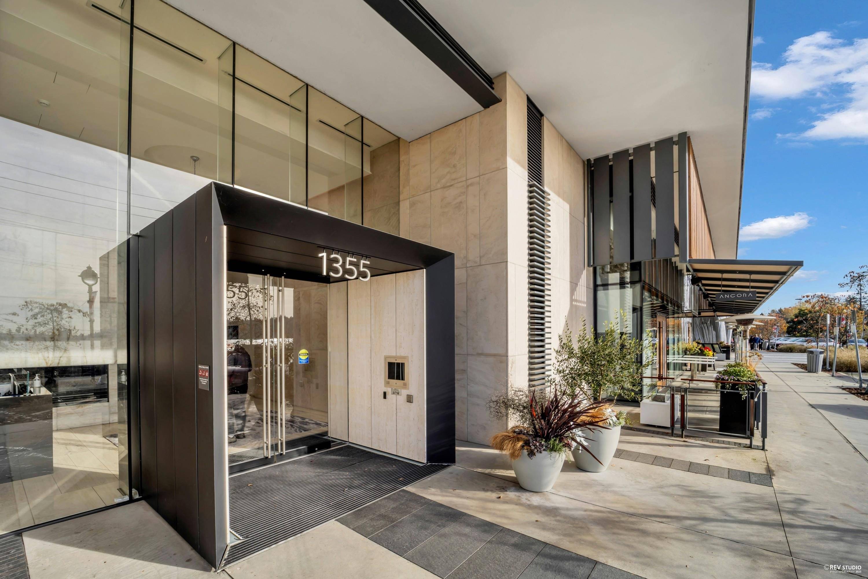 West Vancouver, BC V7T 0B4,1355 Bellevue AVE #601