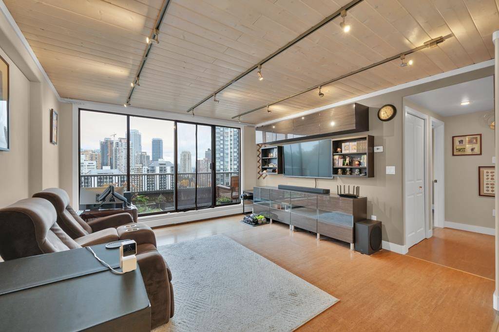 Burnaby, BC V5H 4E5,6595 Willingdon AVE #1802