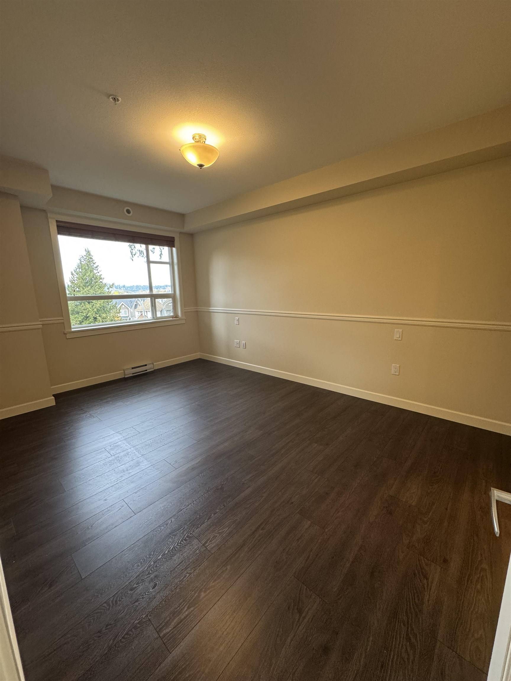 Surrey, BC V4P 0G9,3585 146a ST #307