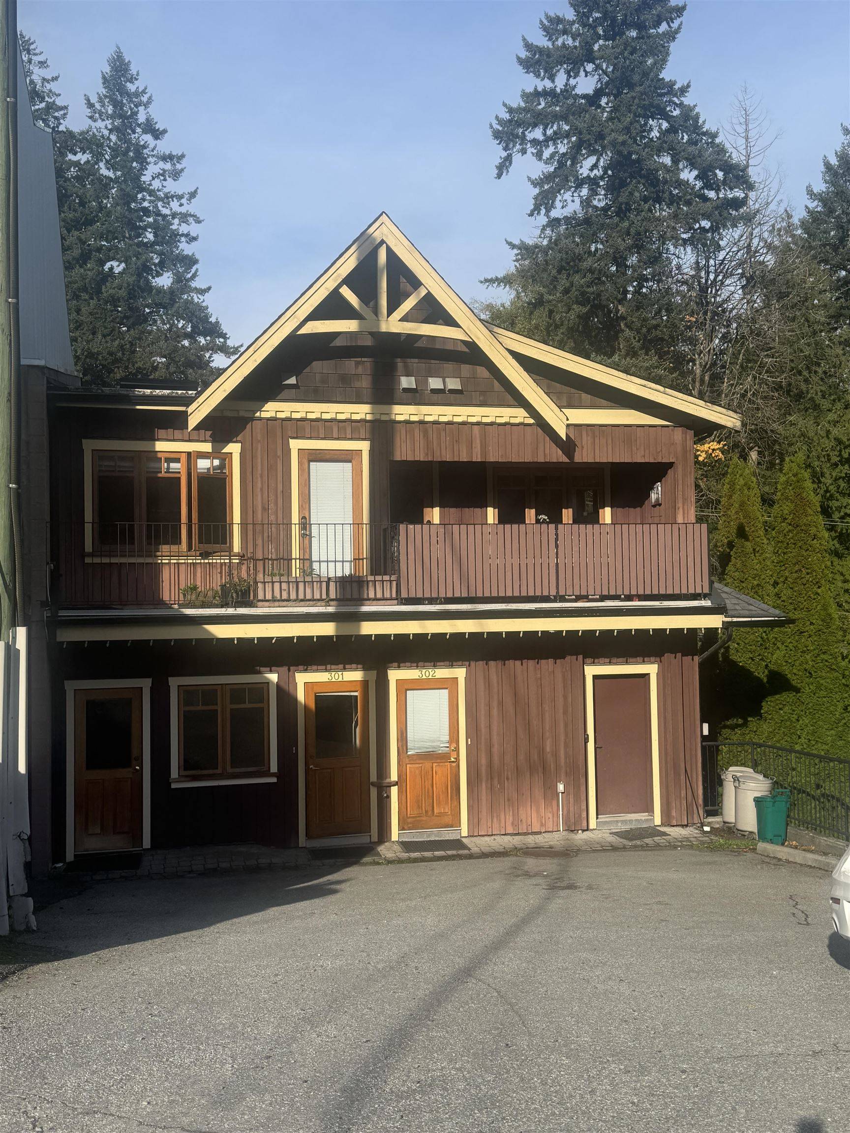 Bowen Island, BC V0N 1G2,475 Bowen Island Trunk RD