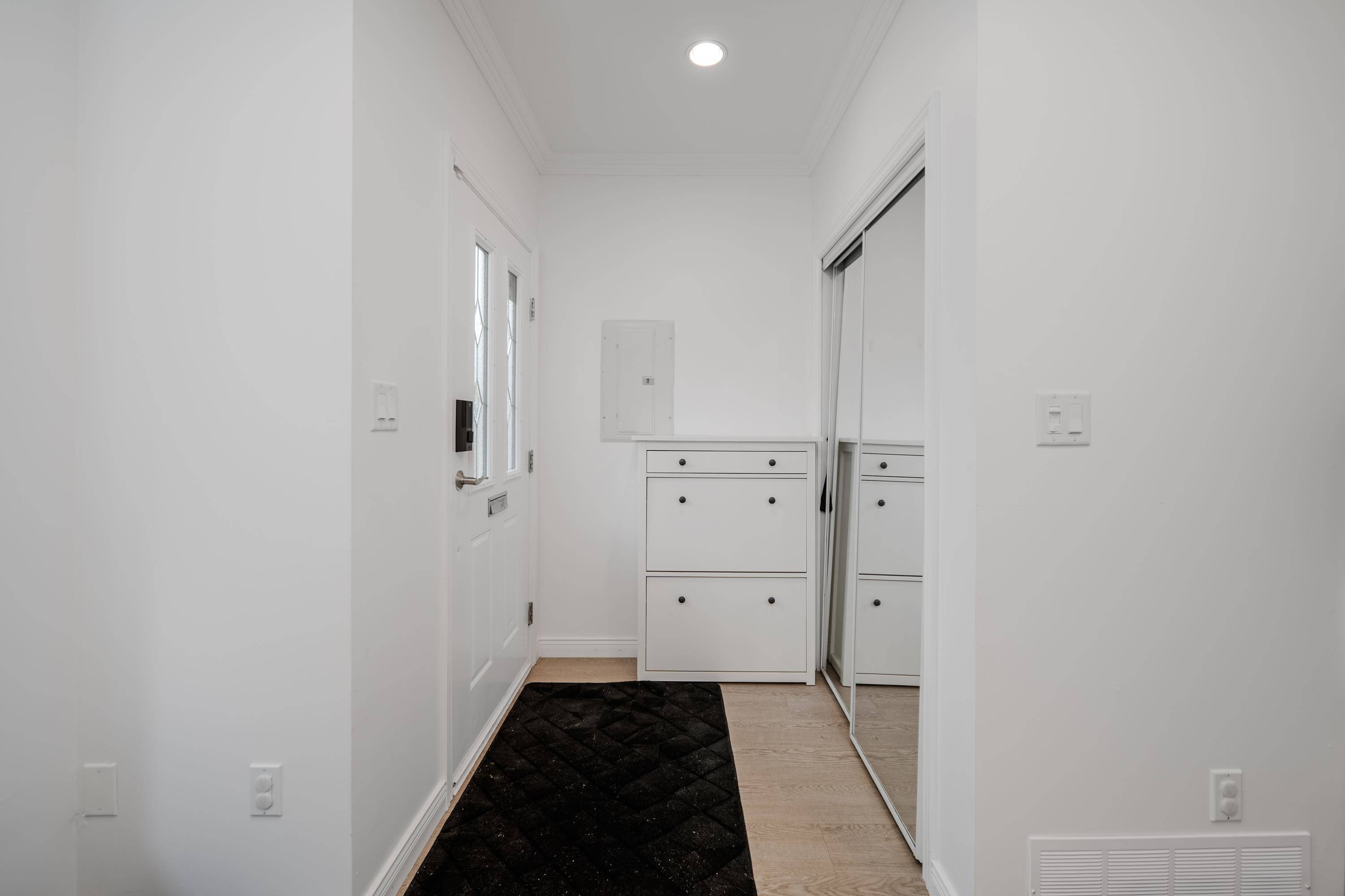 Coquitlam, BC V3K 2X4,1126 Rochester AVE