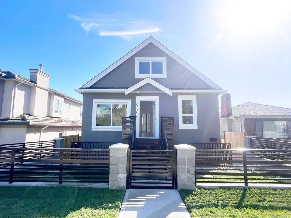 Vancouver, BC V6A 2C1,627 Union ST