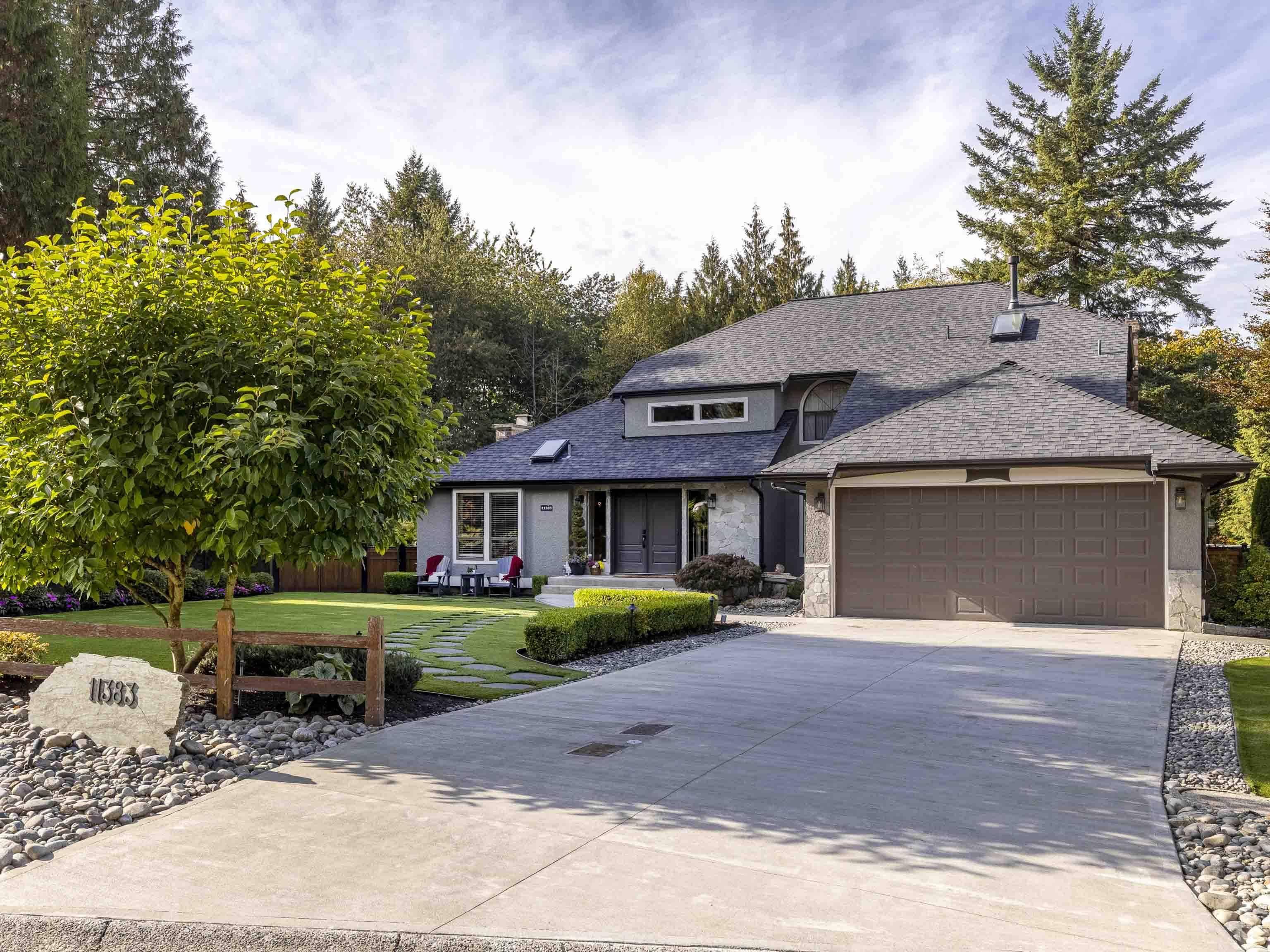 Surrey, BC V3R 9J2,11383 153a ST