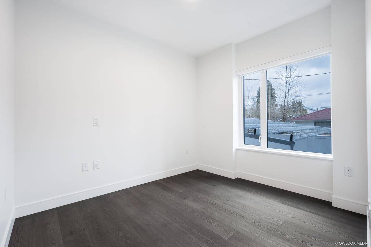 Vancouver, BC V5X 1X4,477 W 59th AVE #105