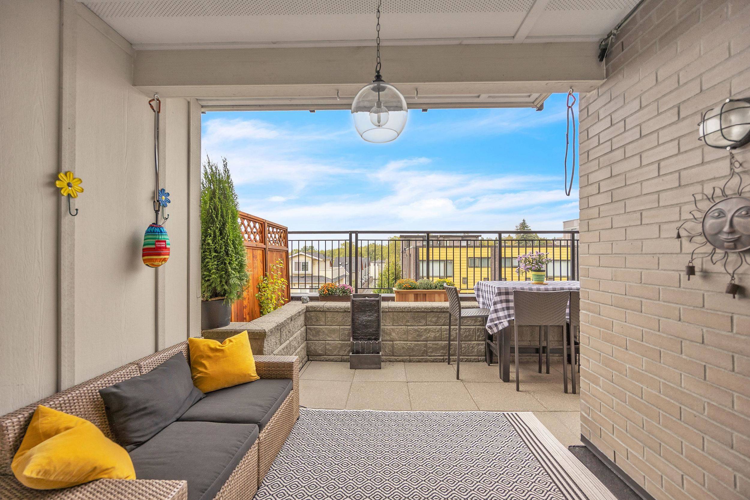 Vancouver, BC V5N 0E5,2239 Kingsway BLVD #205