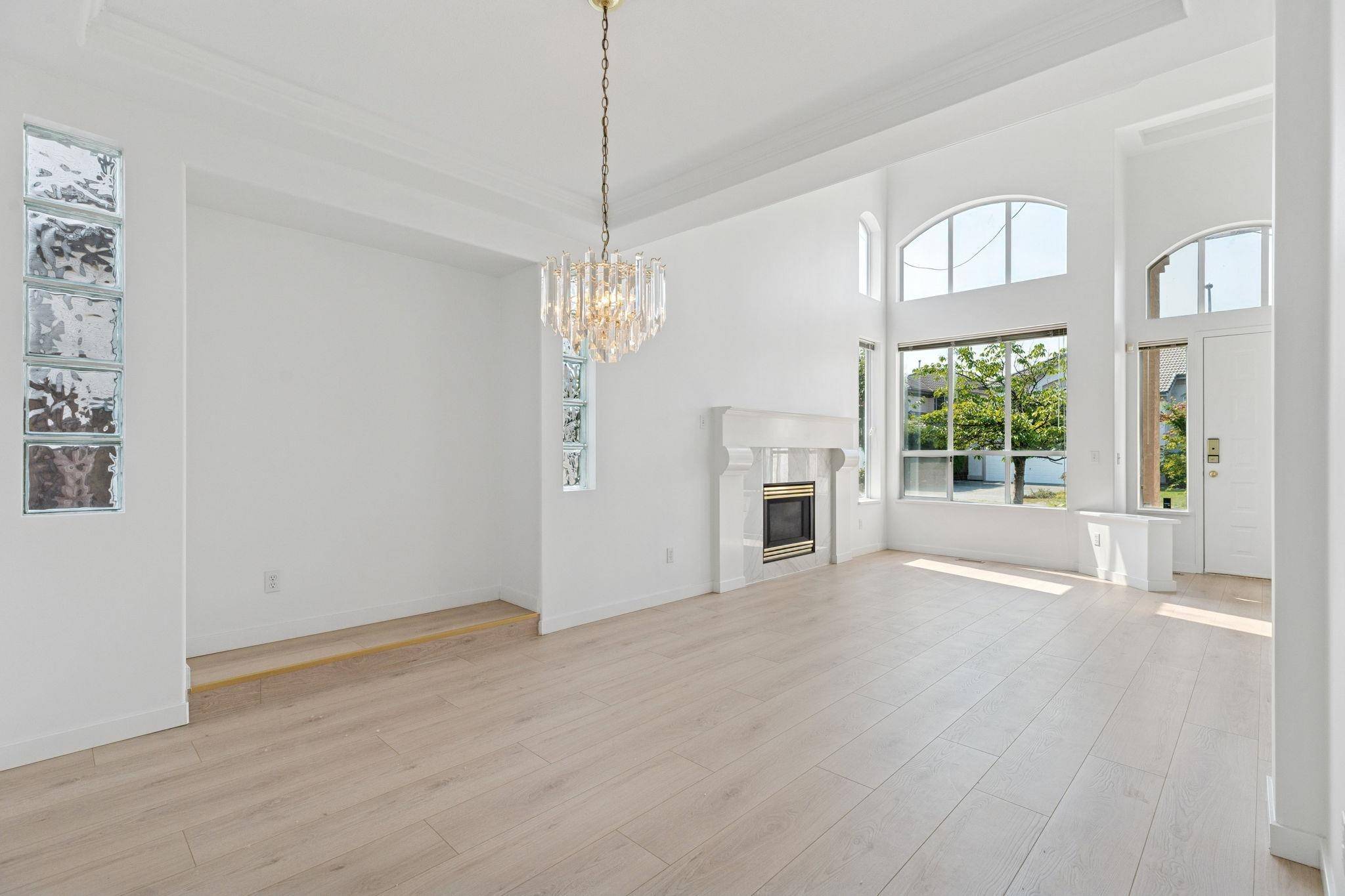 Port Coquitlam, BC V3B 7X9,1239 Thames Close