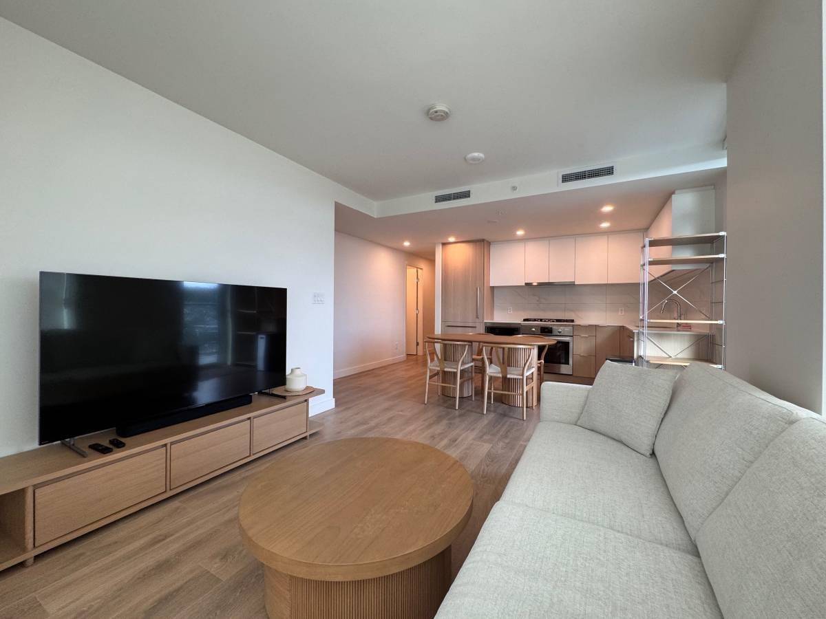 Coquitlam, BC V3K 1T2,318 Alderson AVE #2204