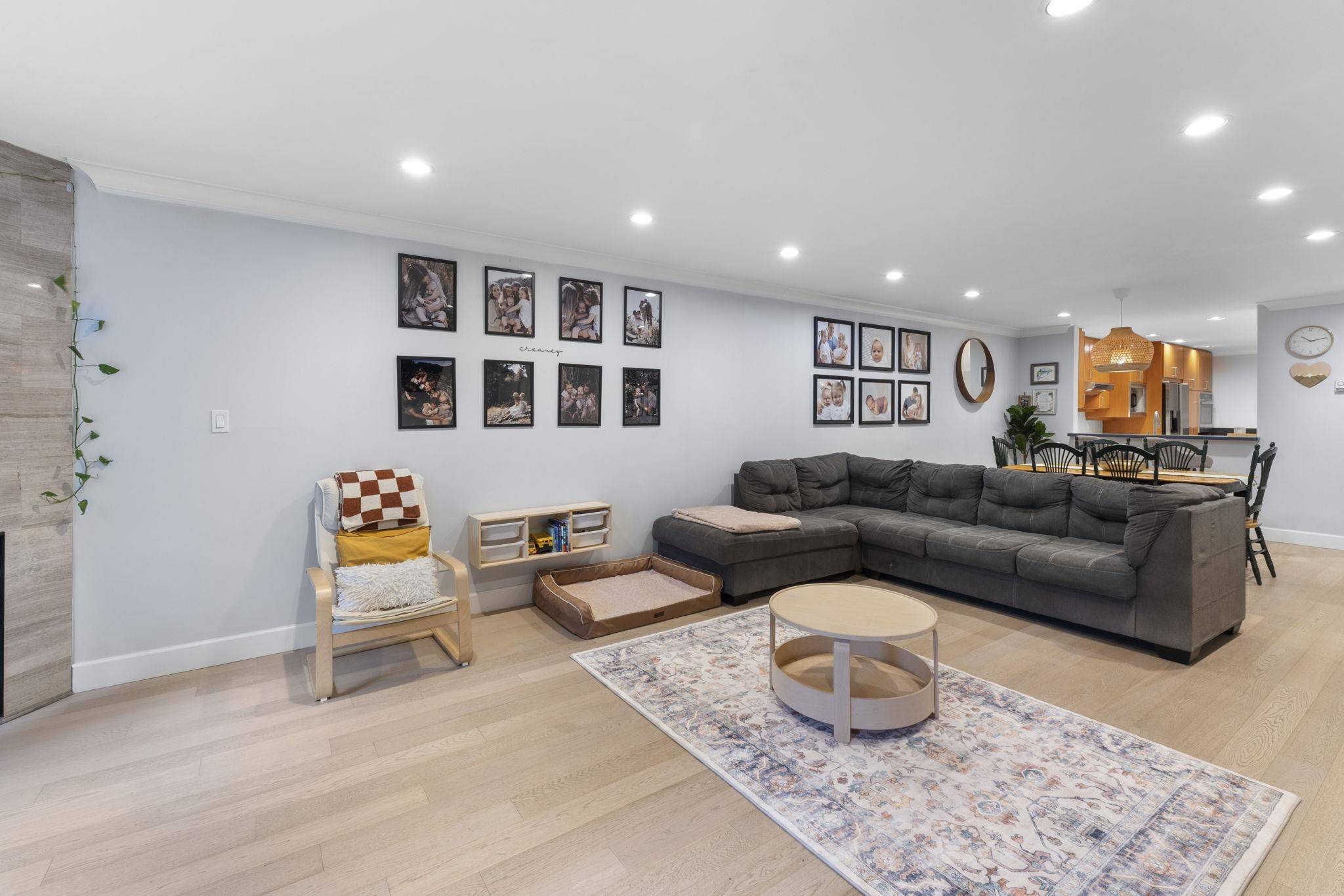 North Vancouver, BC V7G 2S2,1500 Ostler CT #102