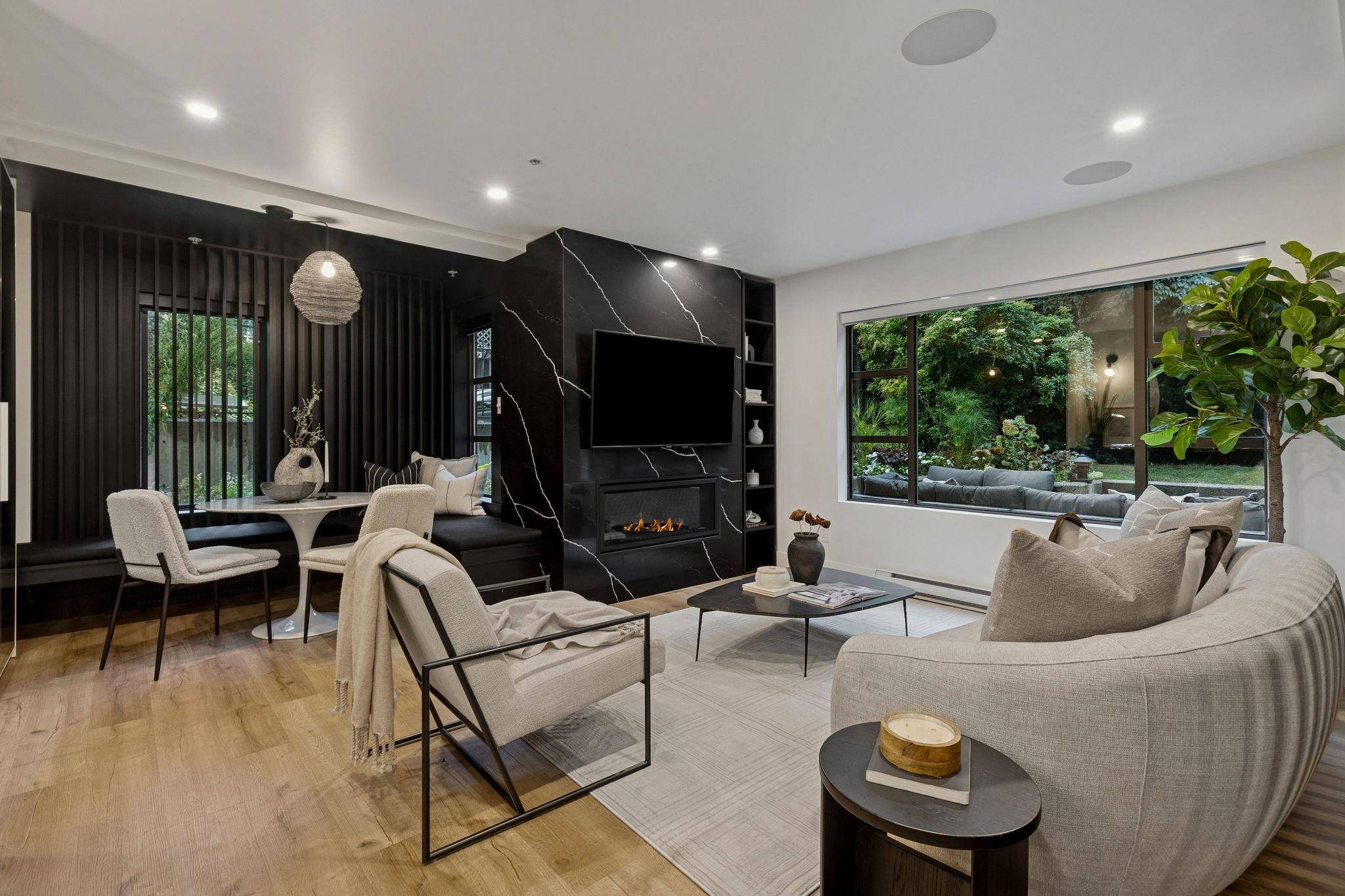 Vancouver, BC V6K 3G6,2119 Yew ST #104