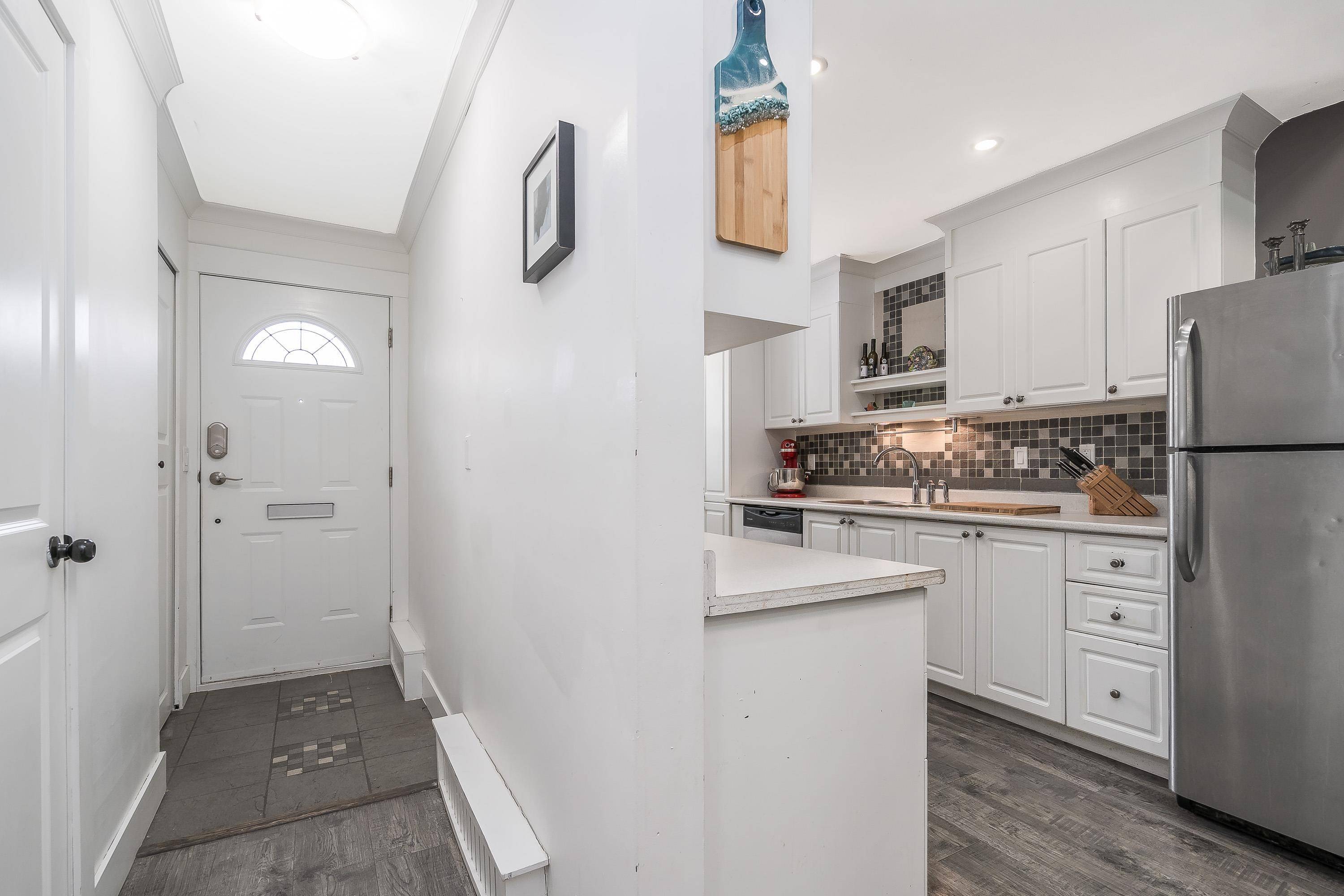 Abbotsford, BC V2S 1Y2,33293 E Bourquin CRES #17