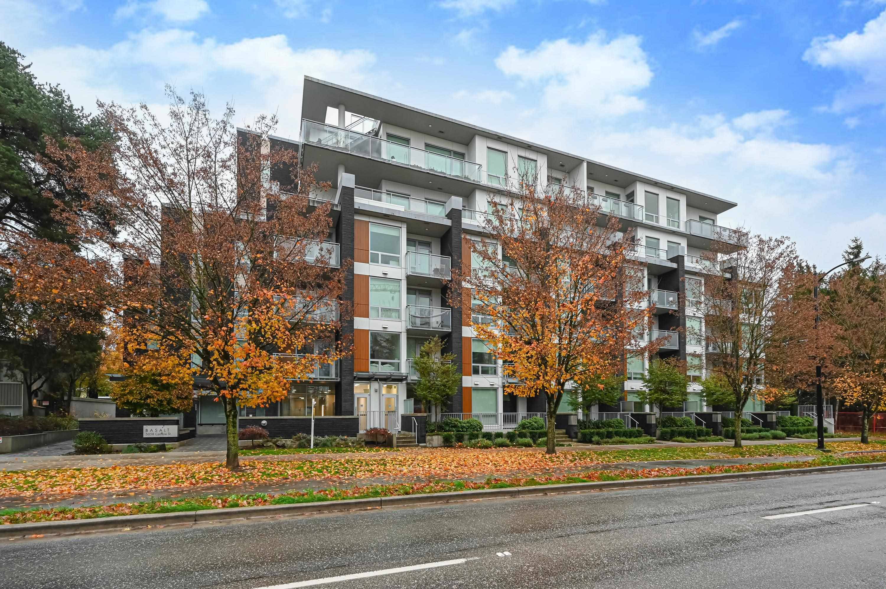 Vancouver, BC V5Z 2Z5,5058 Cambie ST #202