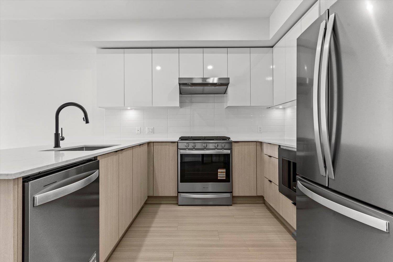 Port Coquitlam, BC V3C 1W7,2277 Hawthorne AVE #207