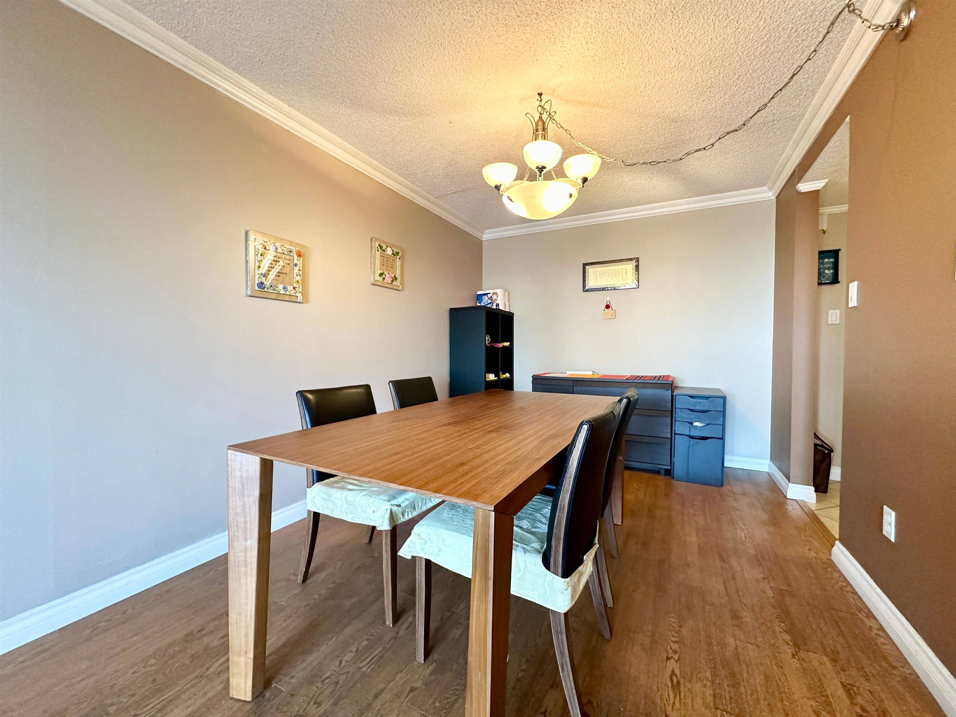 Burnaby, BC V5H 4E5,6595 Willingdon Ave #1106