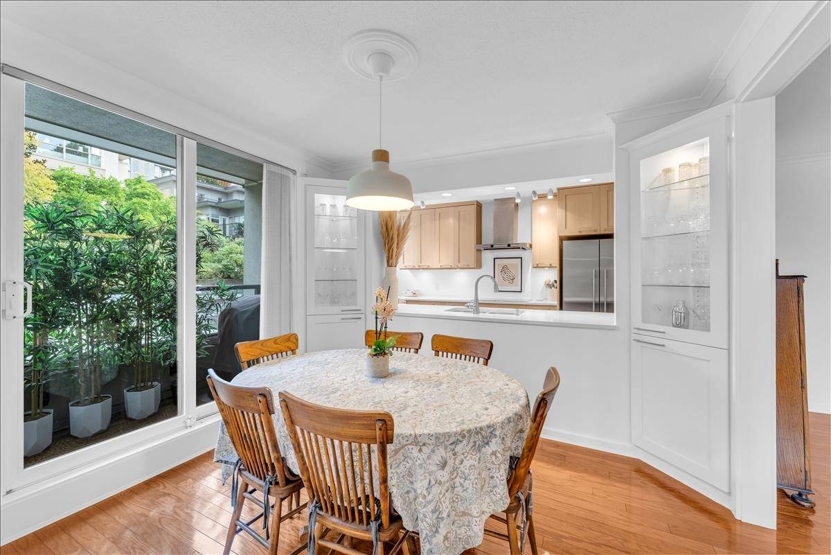 Vancouver, BC V6E 2E3,1330 Jervis ST #401