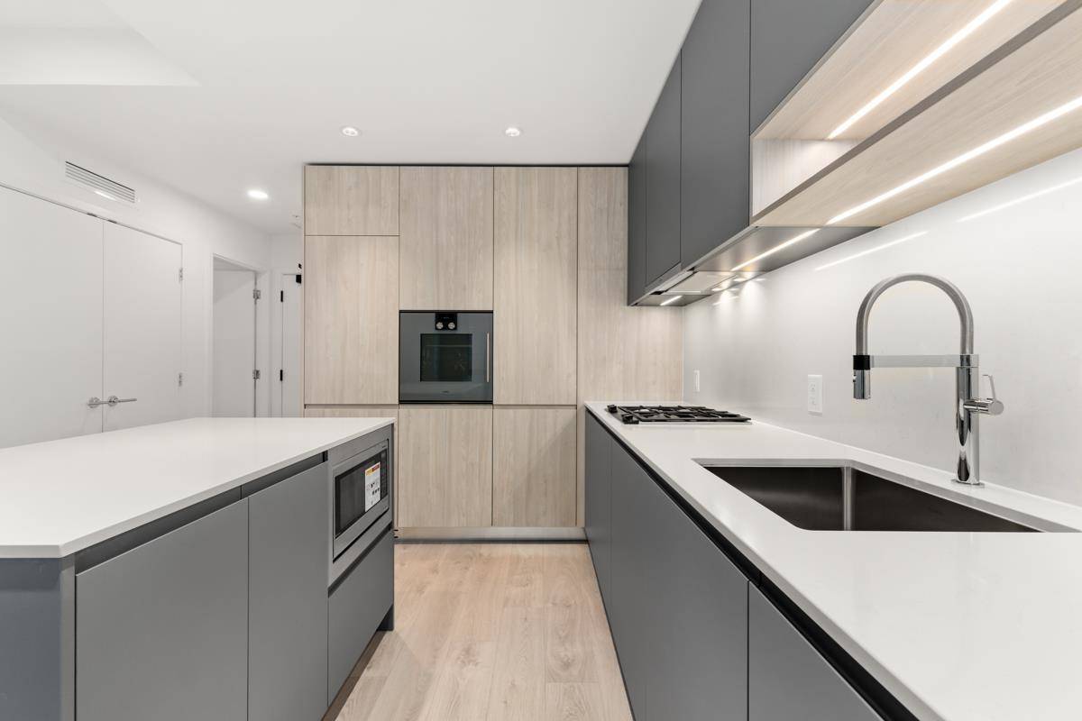 Richmond, BC V6Y 0N2,6500 Minoru BLVD #903