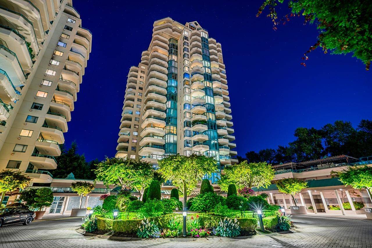 West Vancouver, BC V7T 2Y1,338 Taylor WAY #4D