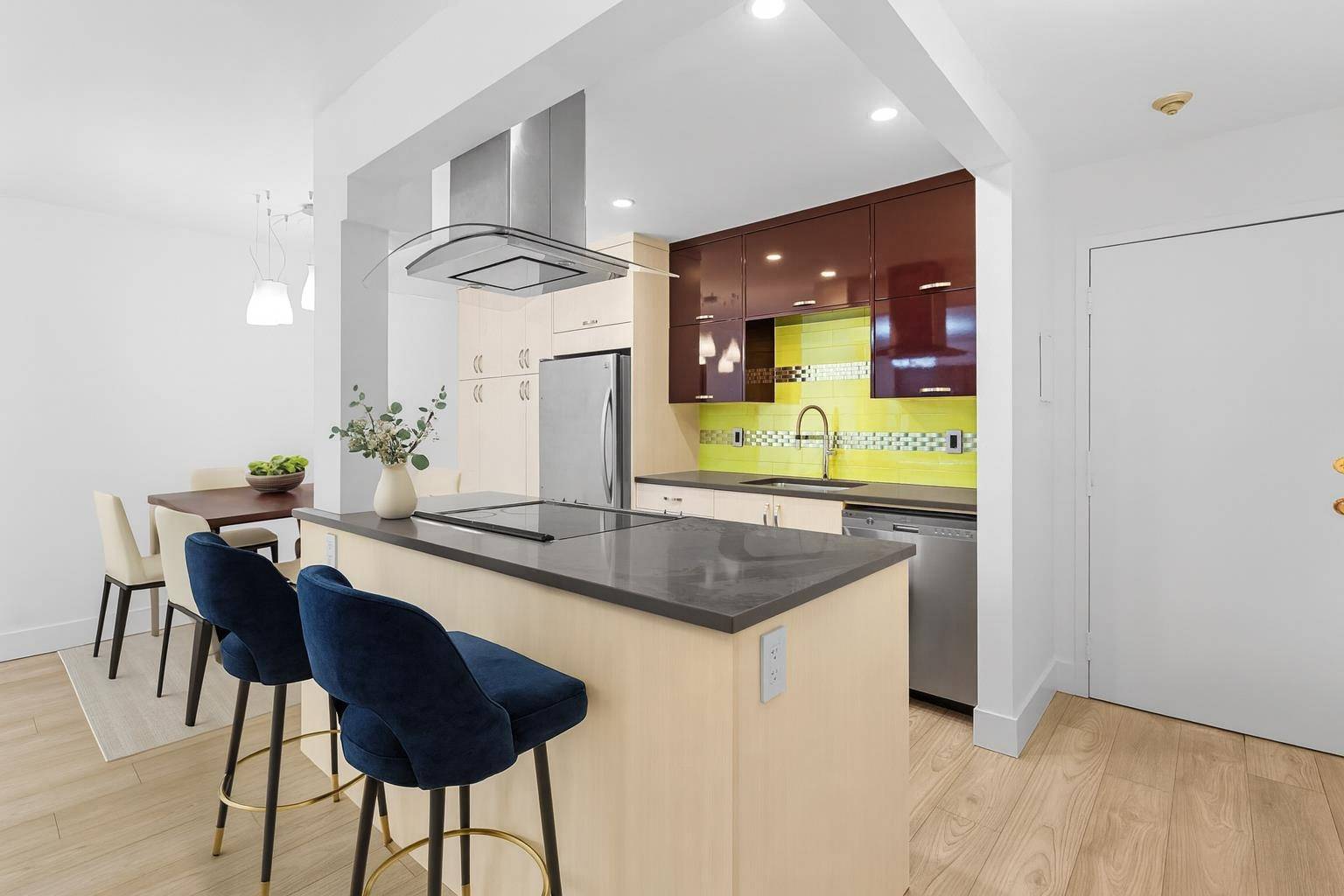 Vancouver, BC V5N 5R5,1422 E 3rd AVE #202