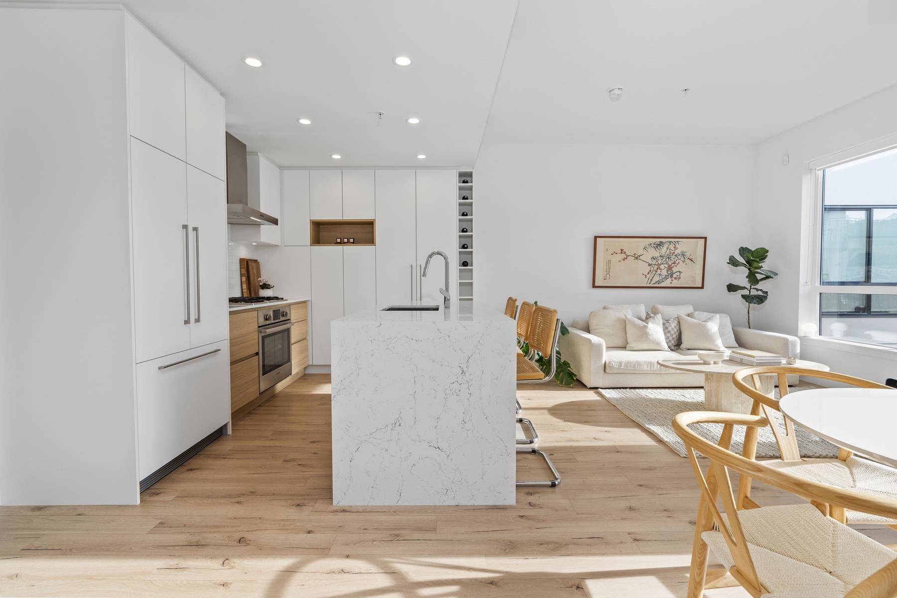 Port Moody, BC V3H 0L9,3131 Murray ST #527