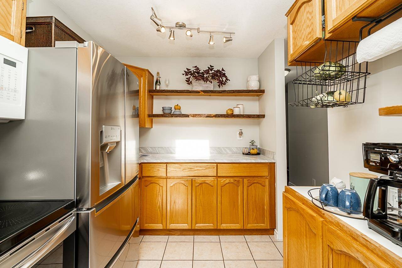 Maple Ridge, BC V2X 0R1,20625 118 AVE #9