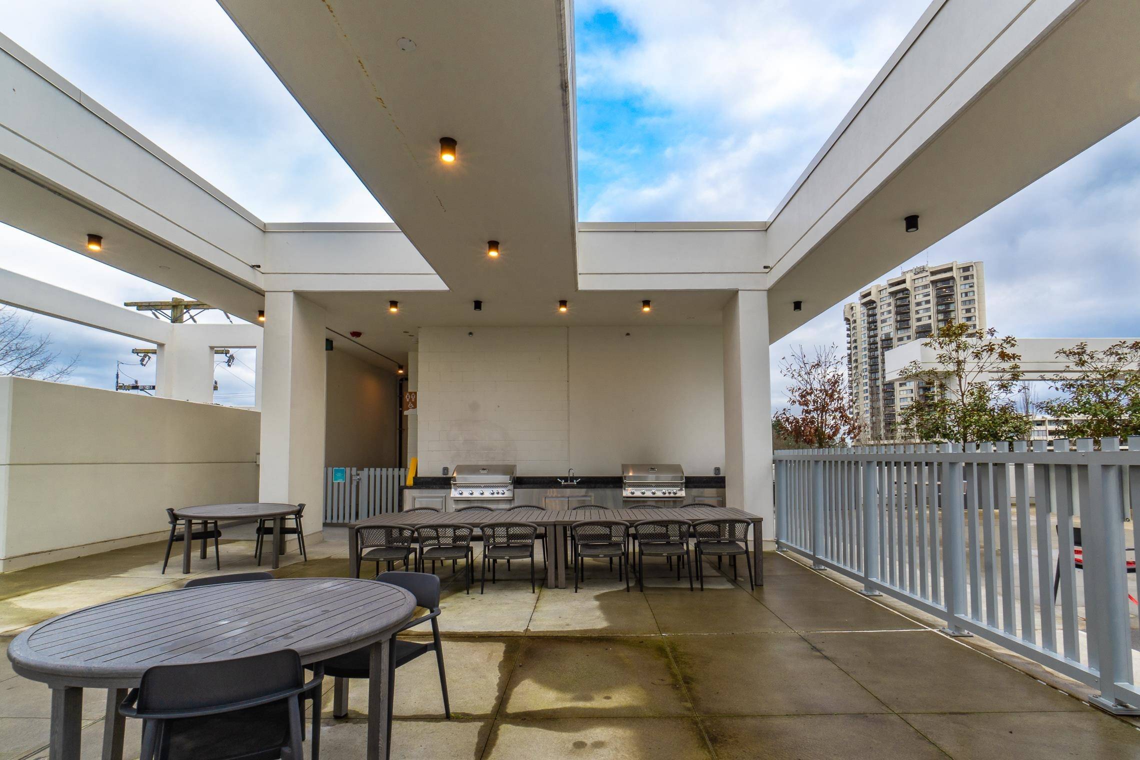 North Vancouver, BC V7P 0E2,1632 Lions Gate LN #2102