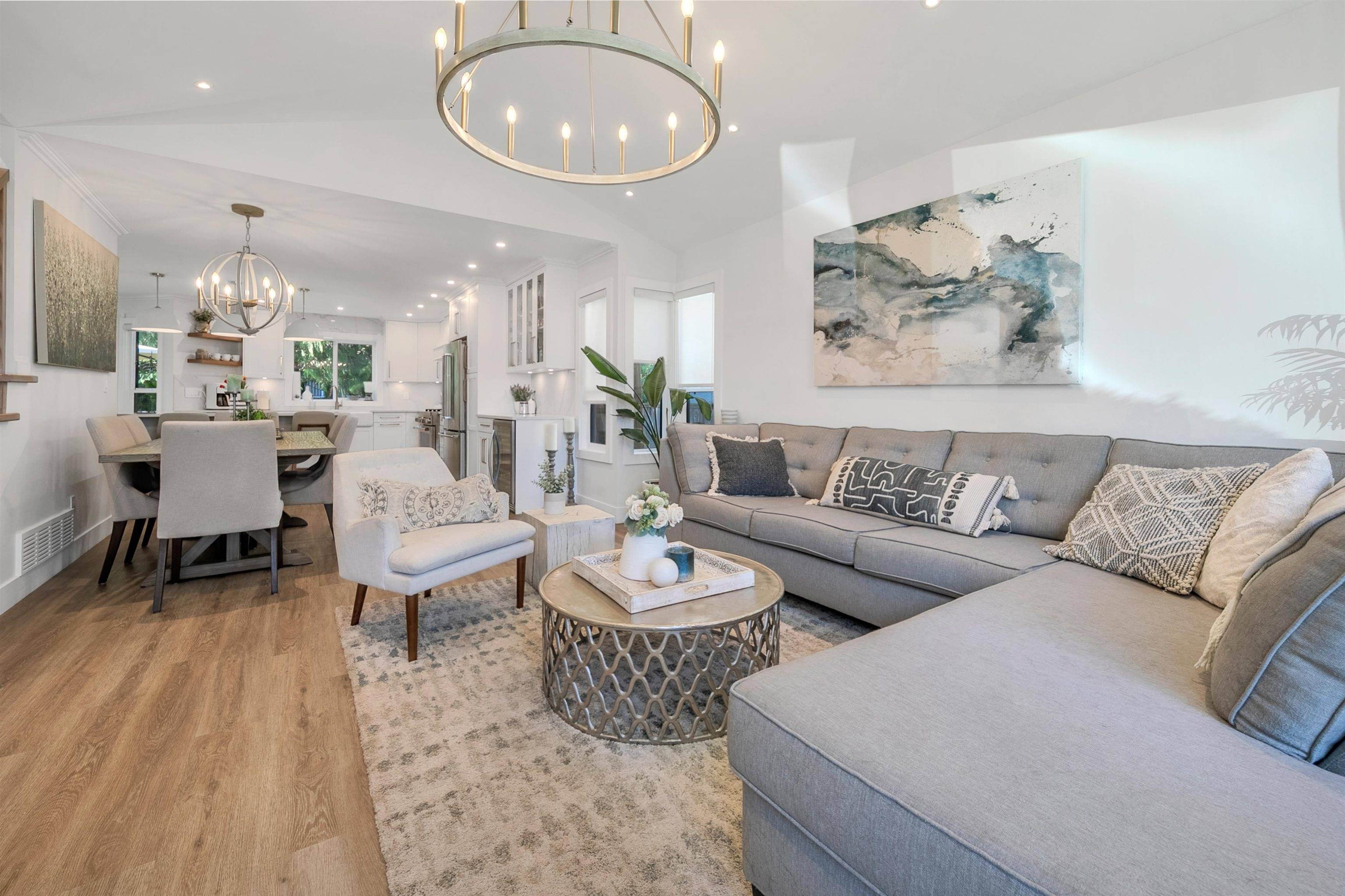 Surrey, BC V4A 8G9,15967 19a AVE