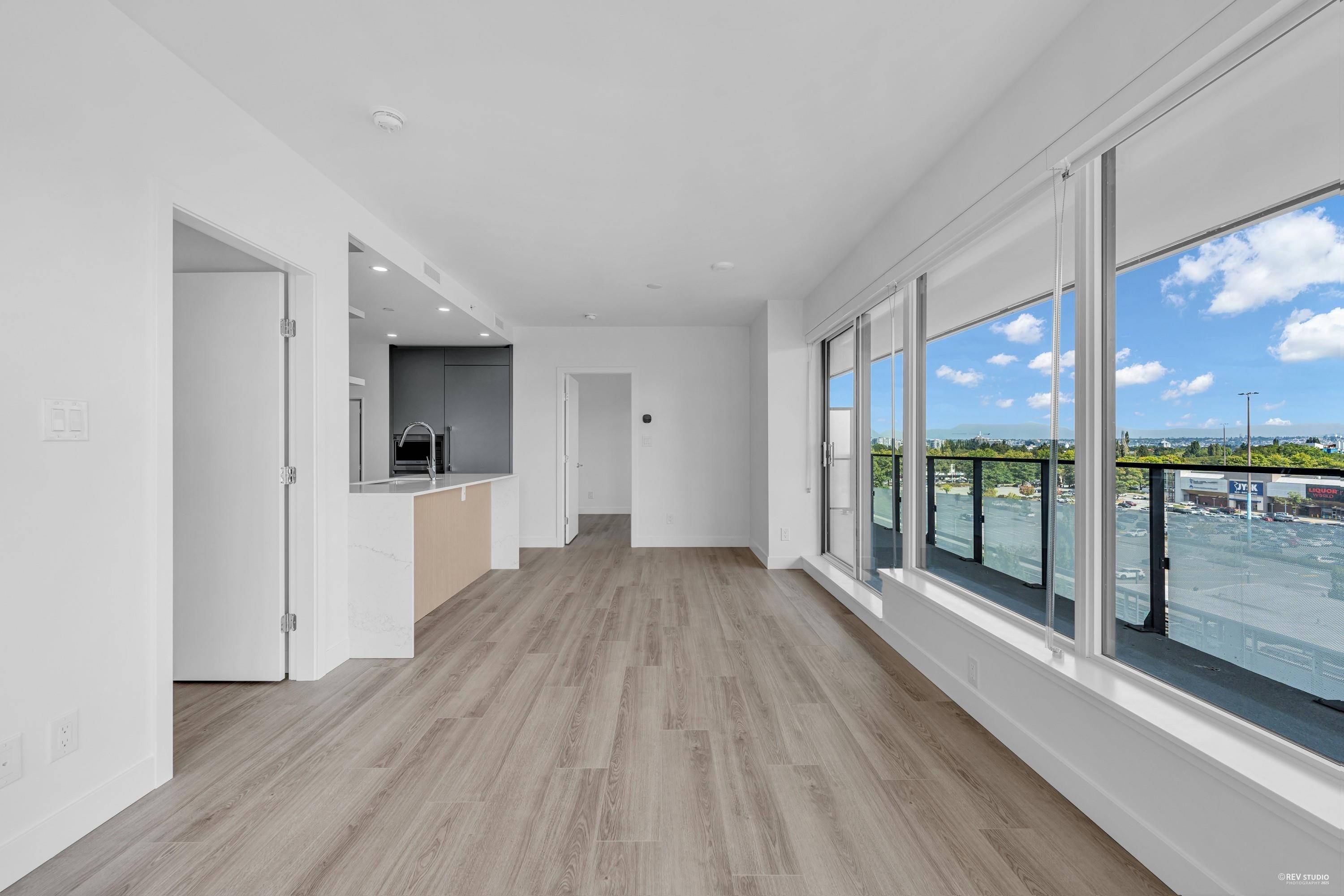 Richmond, BC V6X 0X6,5593 No. 3 RD #803