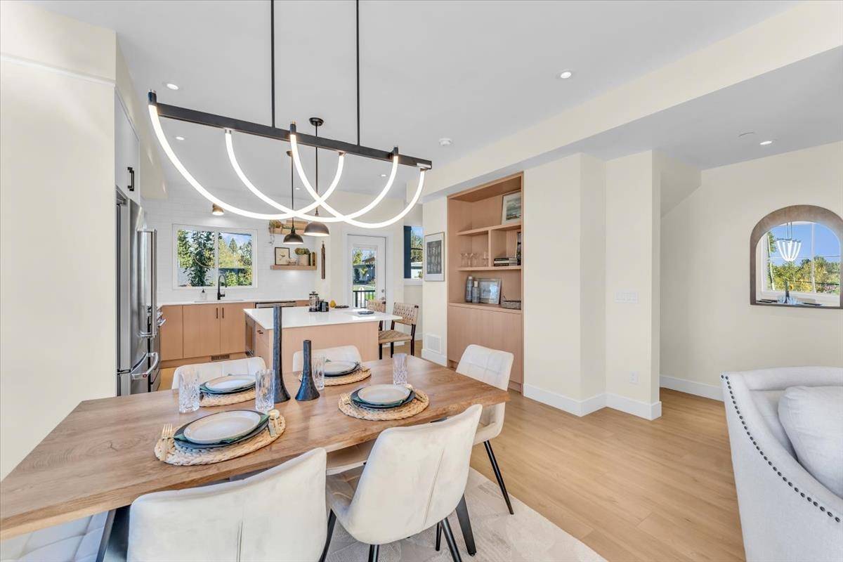 Maple Ridge, BC V2W 1G3,10392 240a ST #1