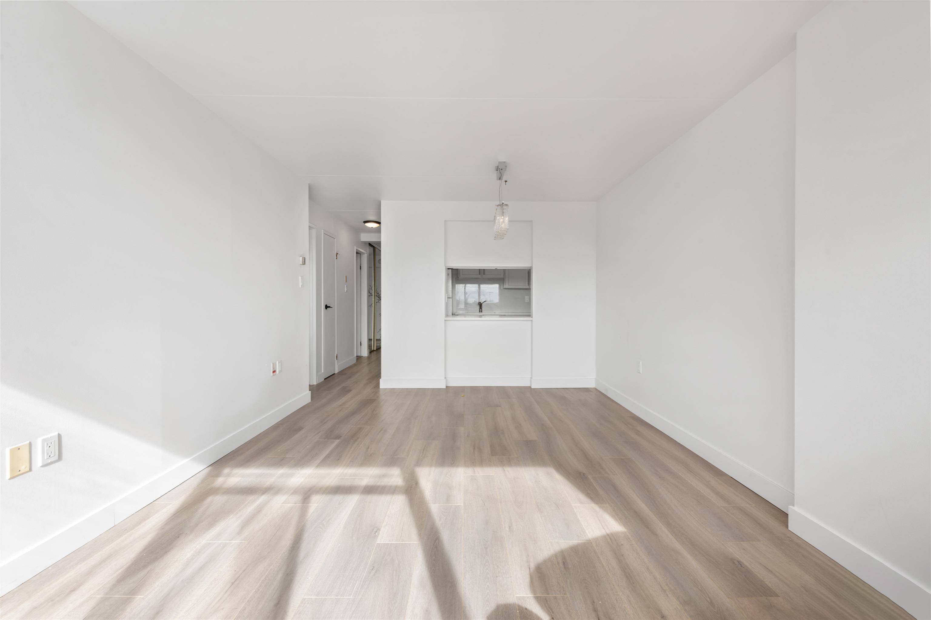 Richmond, BC V6Y 1Z2,6651 Minoru BLVD #808