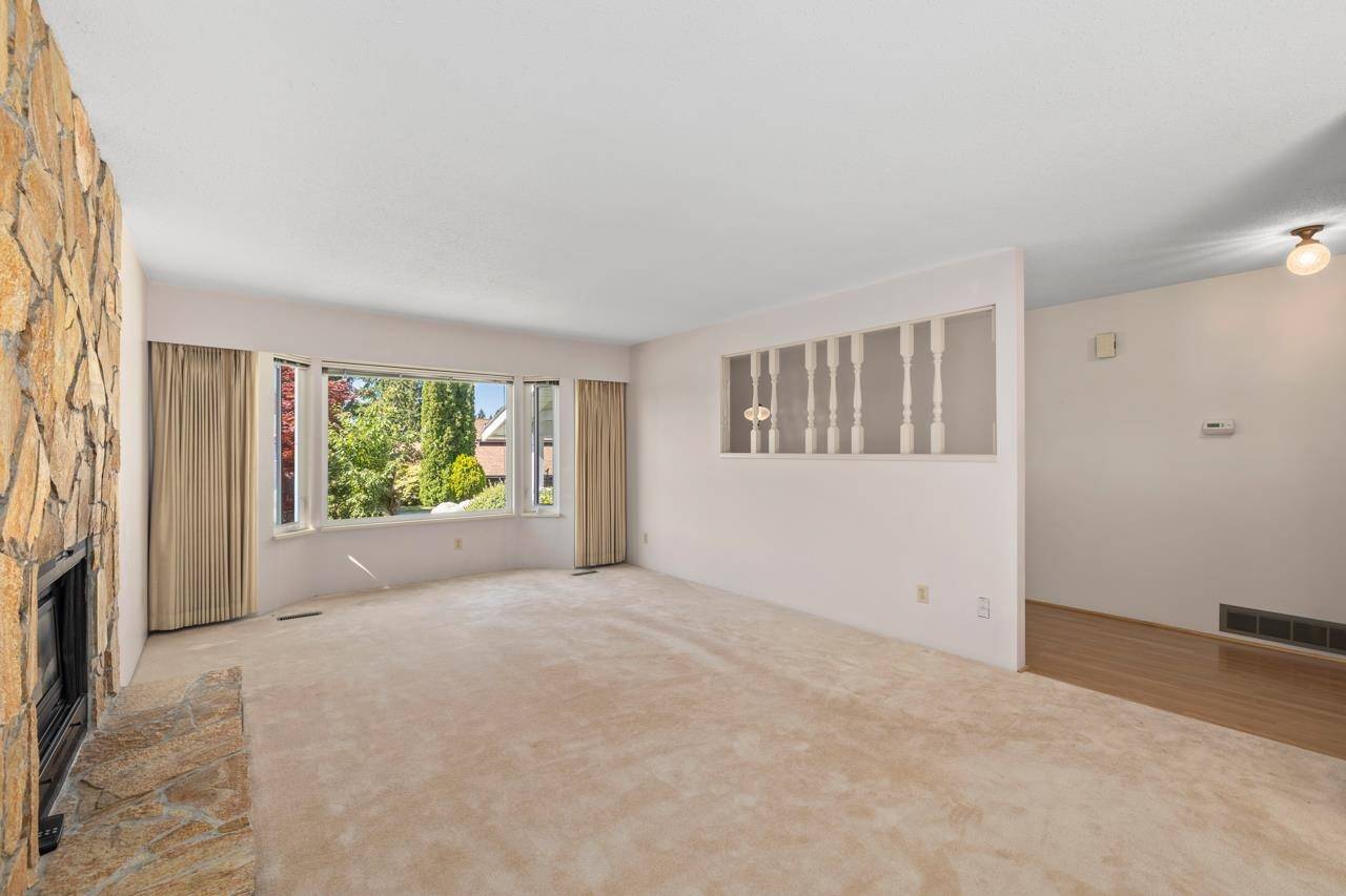 Port Moody, BC V3H 4A7,1605 Hemlock PL