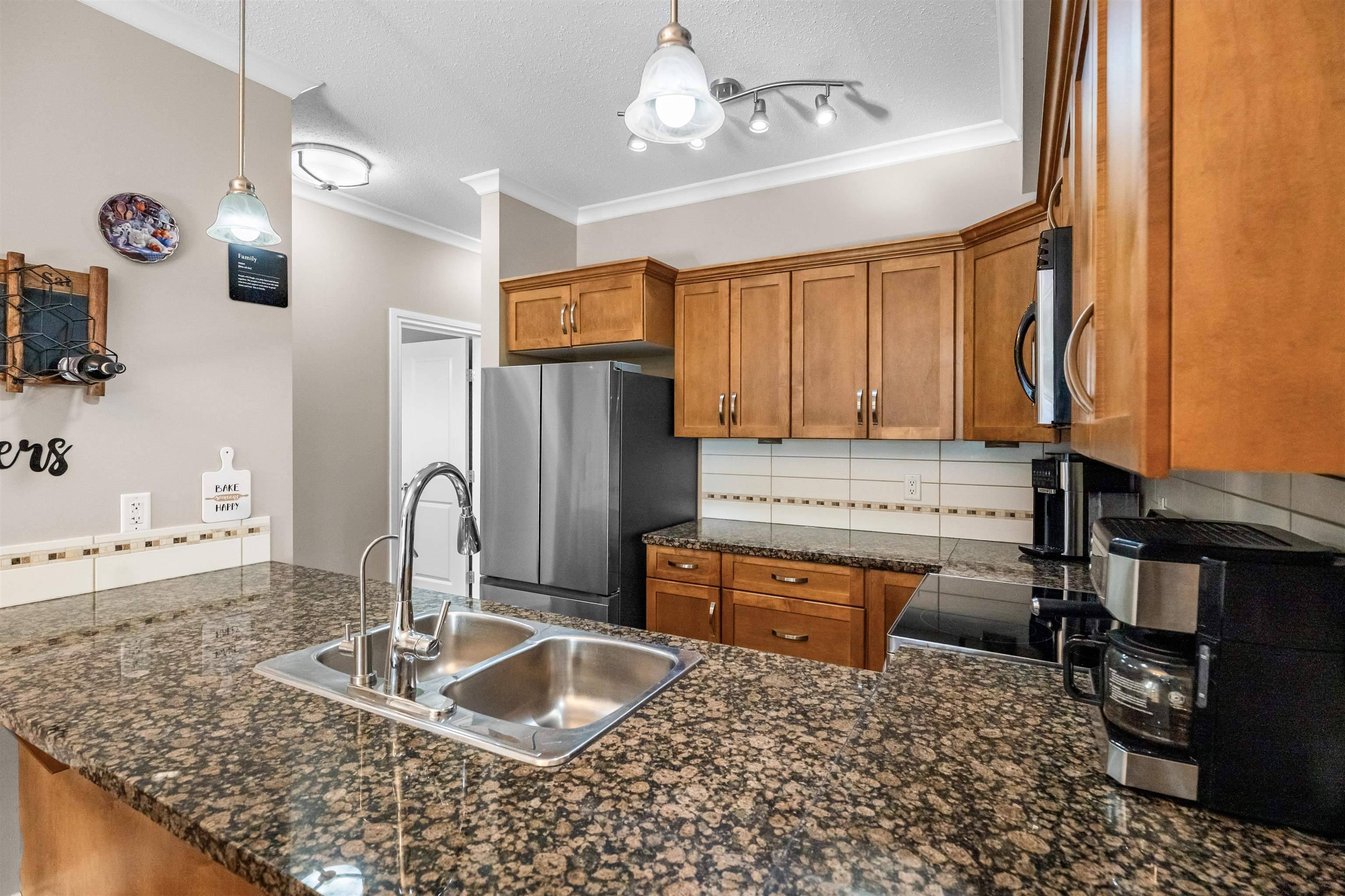 Langley, BC V3A 0A8,20286 53a AVE #104