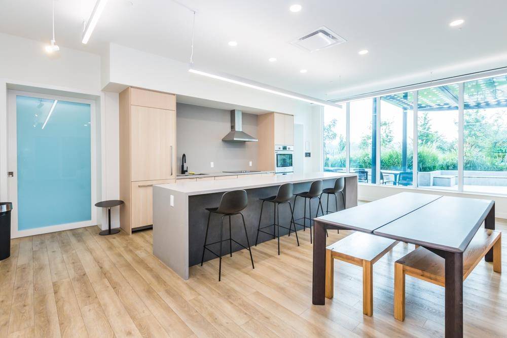 Coquitlam, BC V3K 0J1,318 Alderson AVE #1305