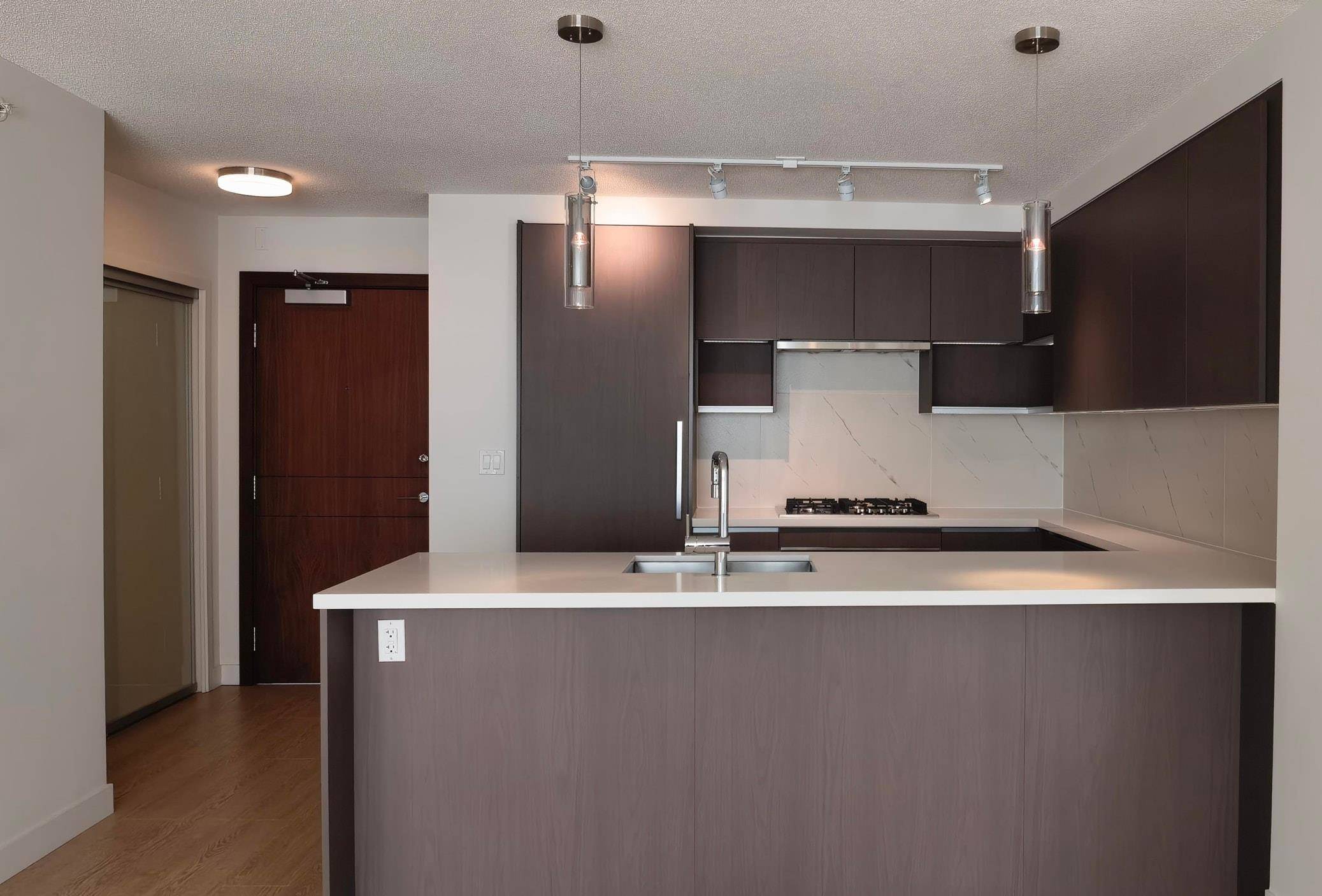 Richmond, BC V6X 0N3,8833 Hazelbridge WAY #609