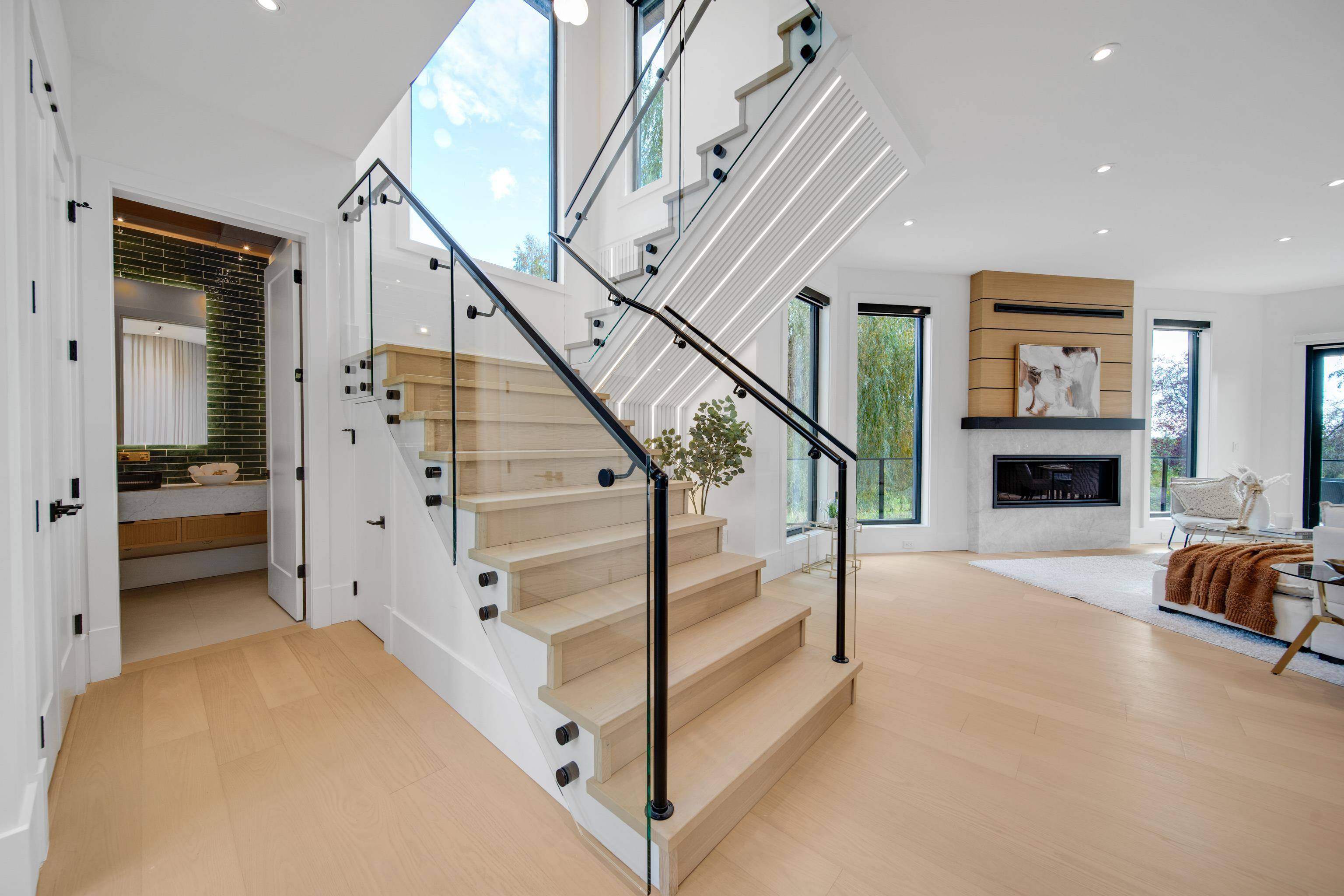 Richmond, BC V7A 2L4,9500 Finn RD