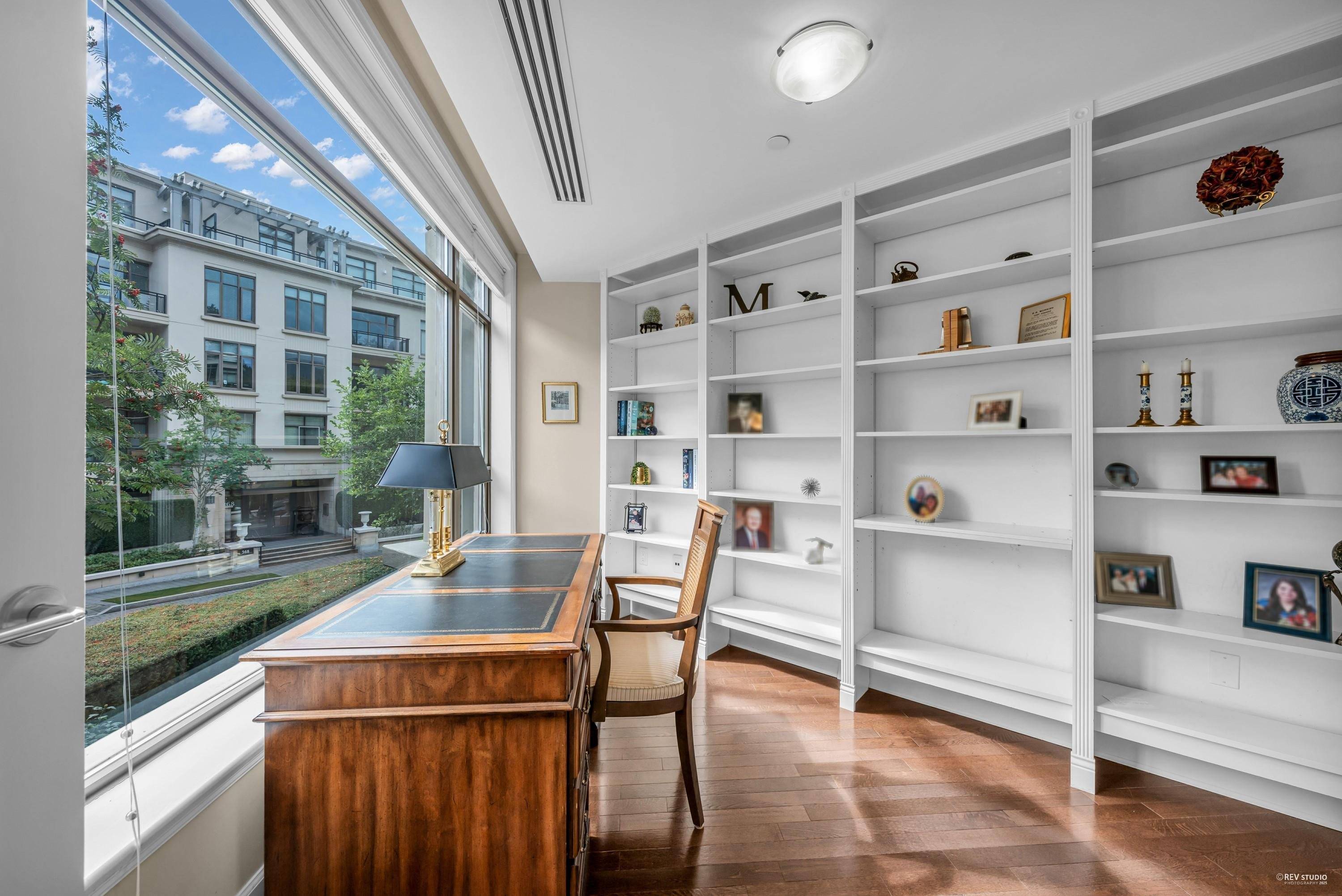 West Vancouver, BC V7T 0A2,533 Waters Edge CRES #202