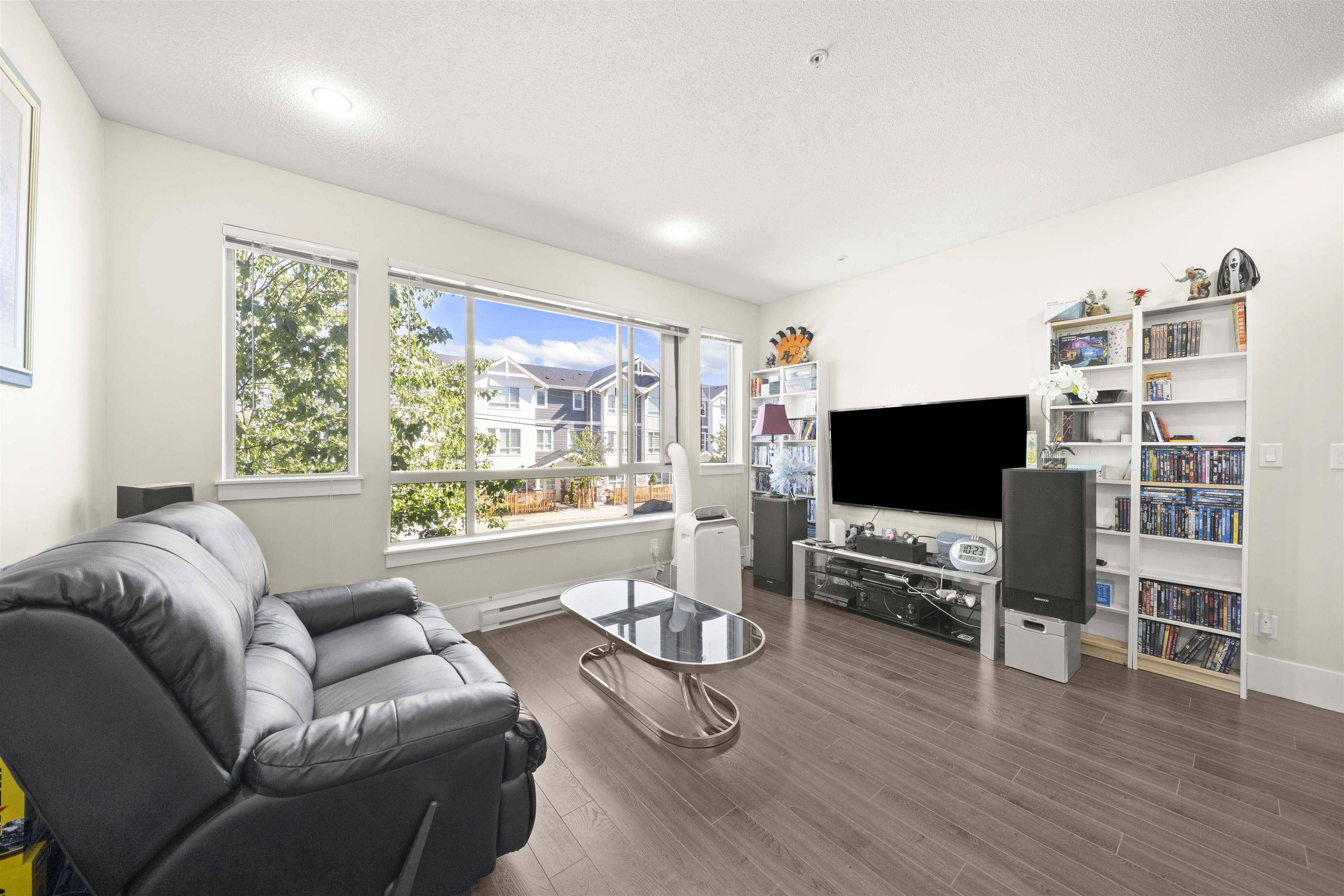 Langley, BC V3A 3X2,19752 55a AVE #4