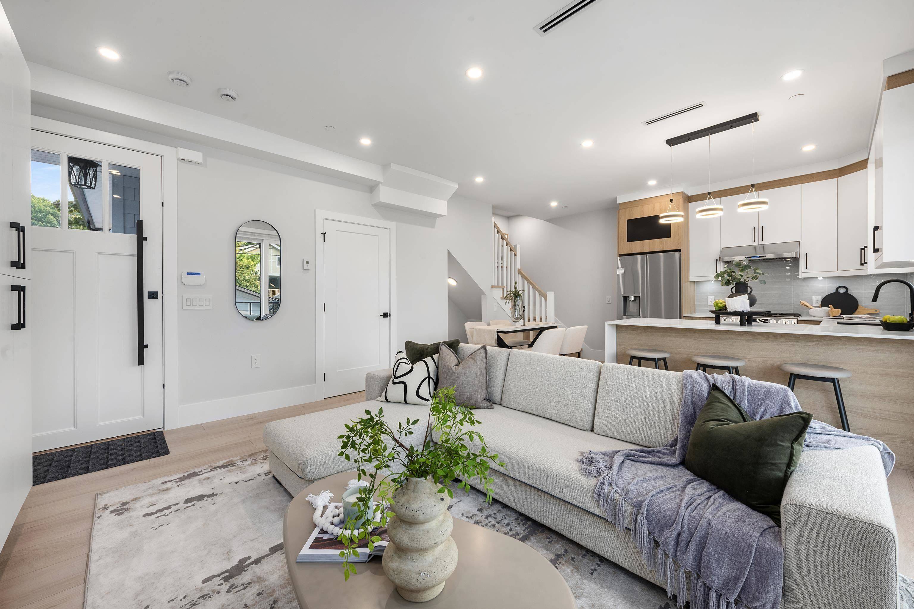 Vancouver, BC V5K 1H4,2743 Mcgill ST