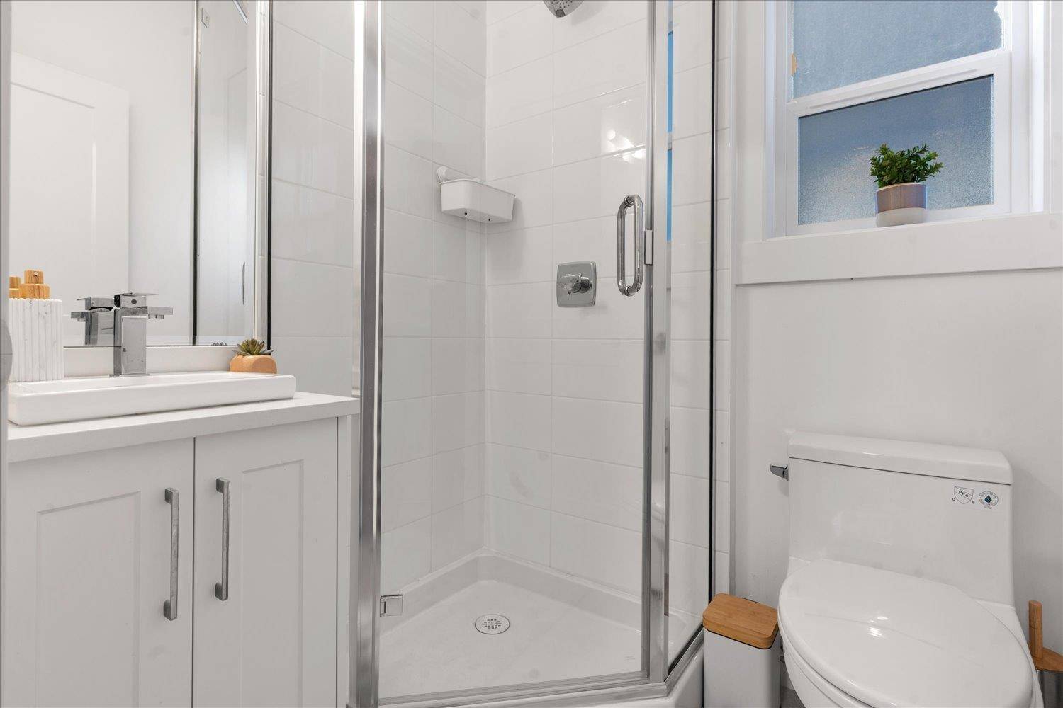 Surrey, BC V4N 6W5,9762 182a ST #18