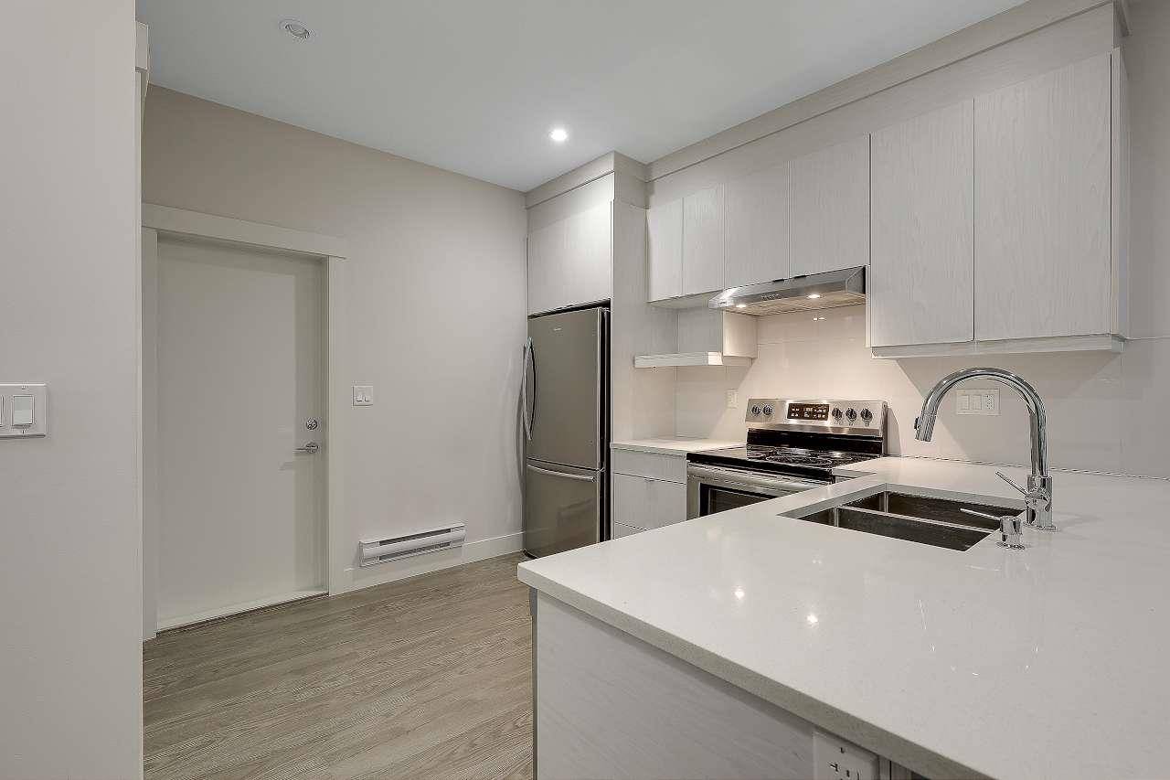 Surrey, BC V3R 0E3,11267 133 ST #16